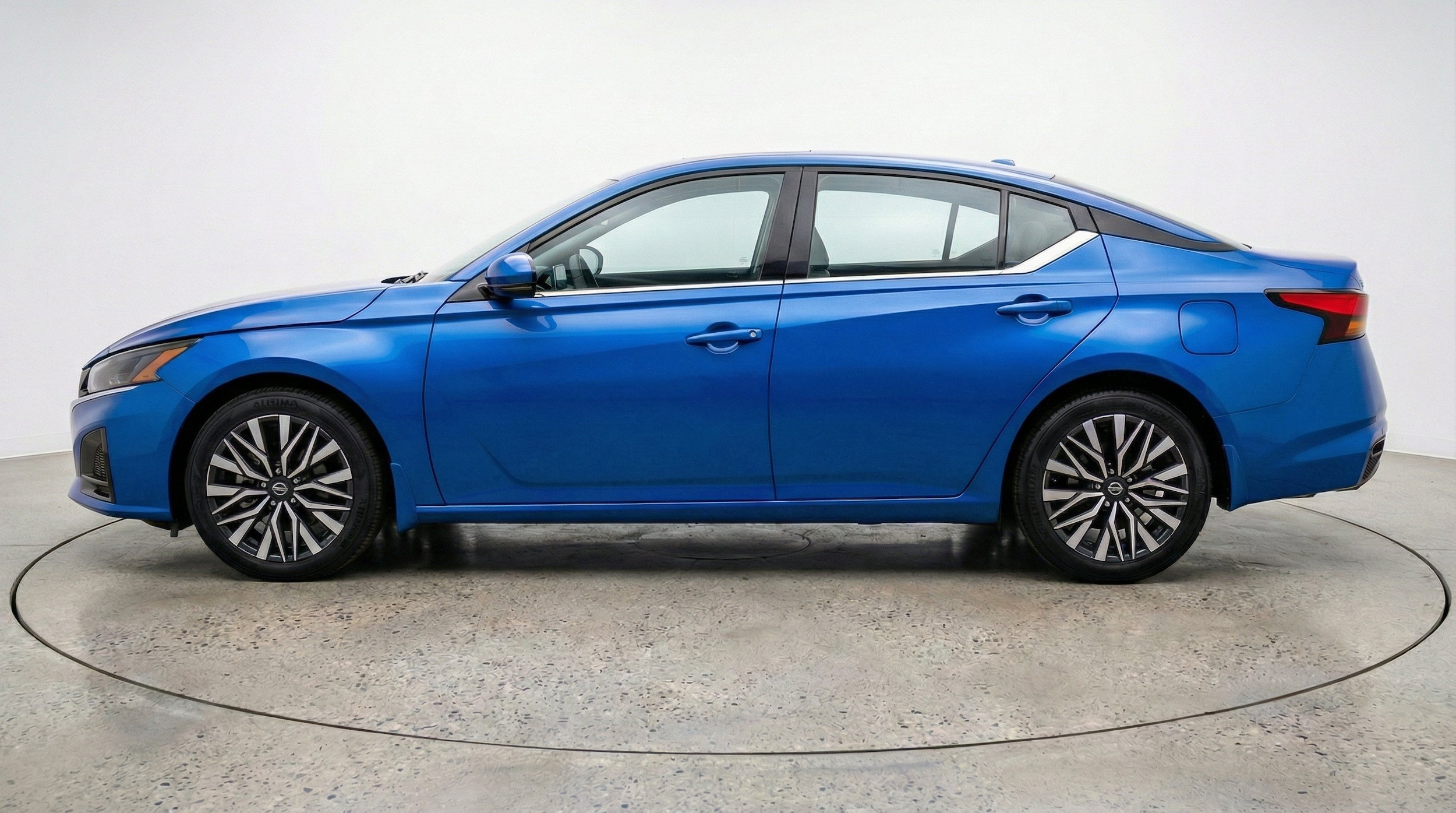 Thumbnail: 2025 Nissan Altima - 5