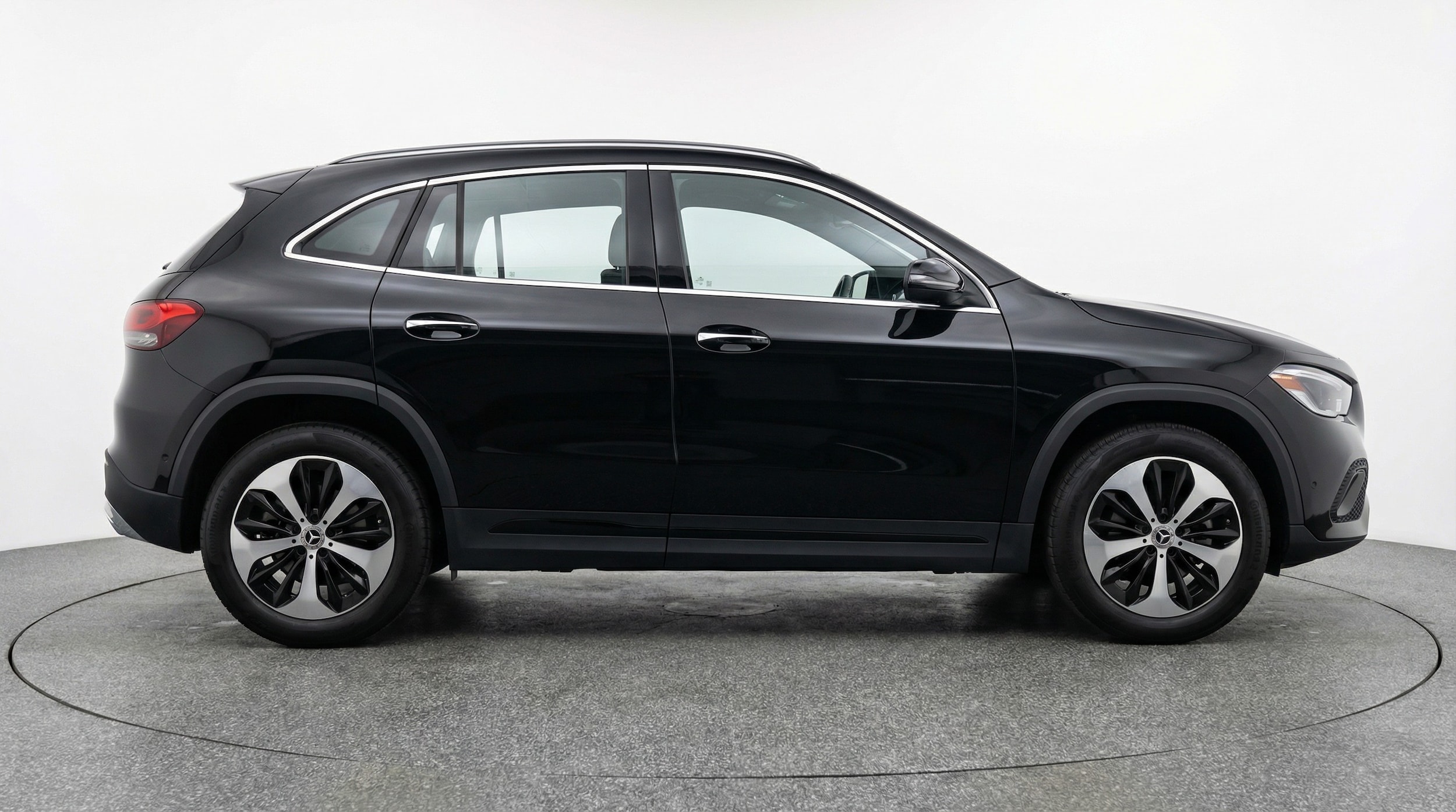 Thumbnail: 2025 Mercedes-Benz GLA - 8