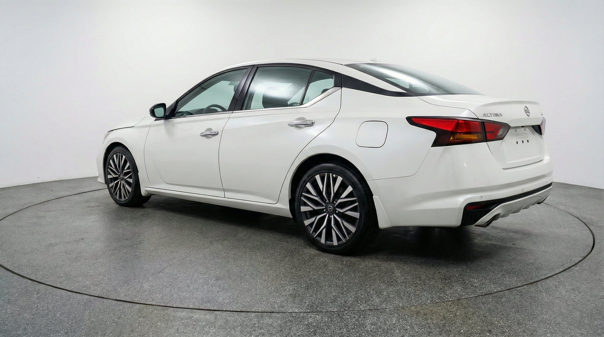 Thumbnail: 2025 Nissan Altima - 6
