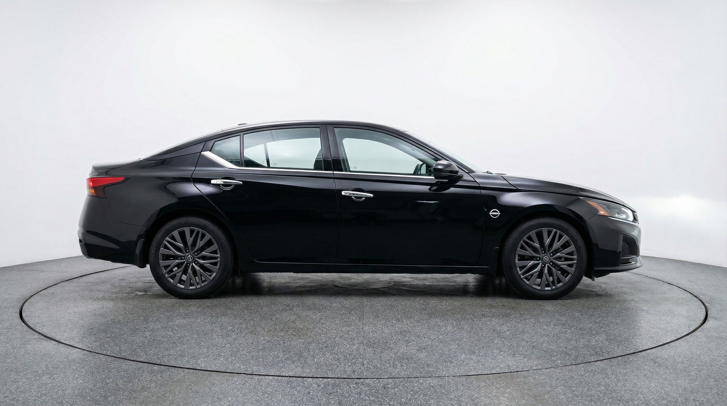 Thumbnail: 2025 Nissan Altima - 11