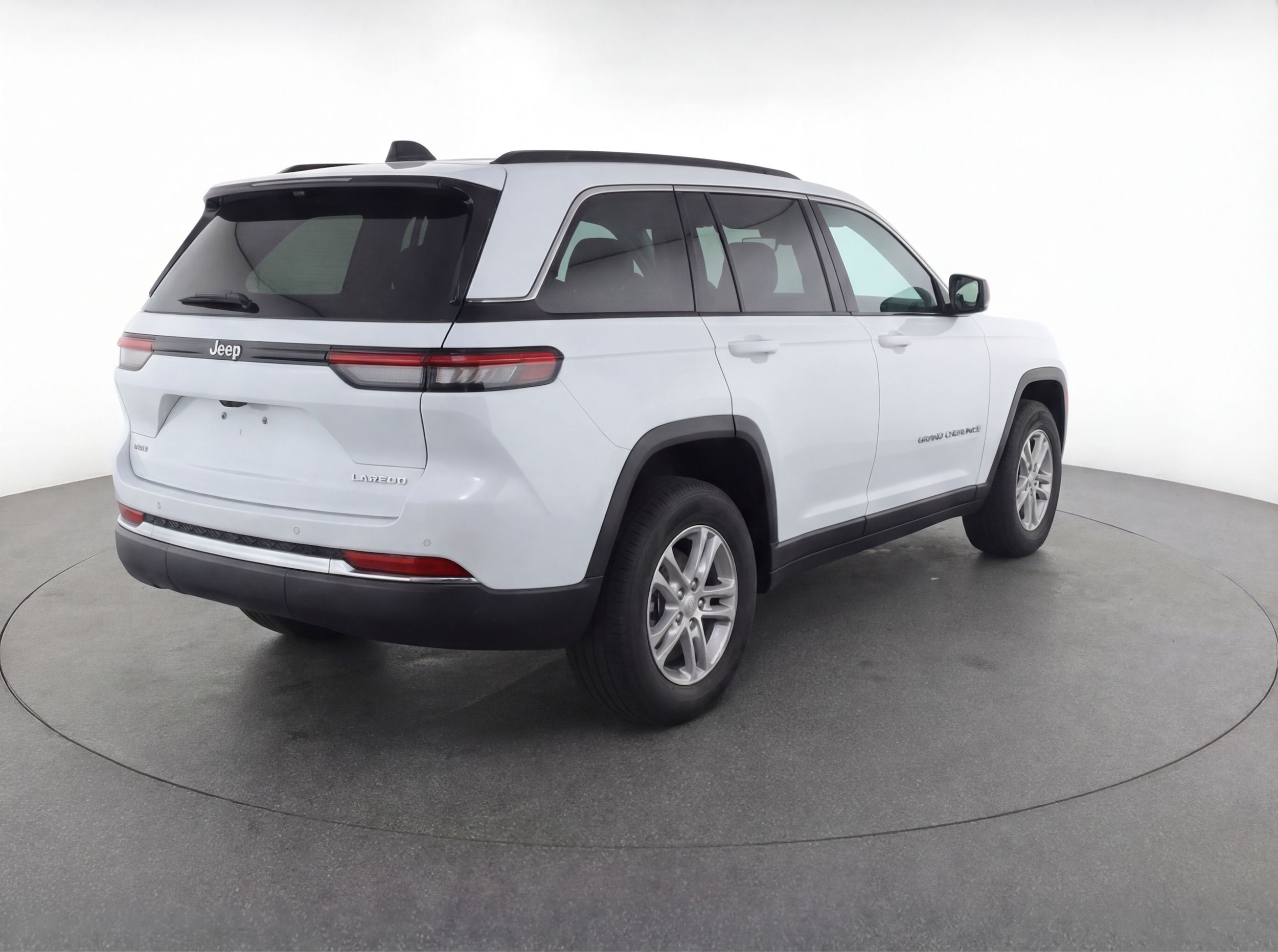 Thumbnail: 2023 Jeep Grand Cherokee - 7