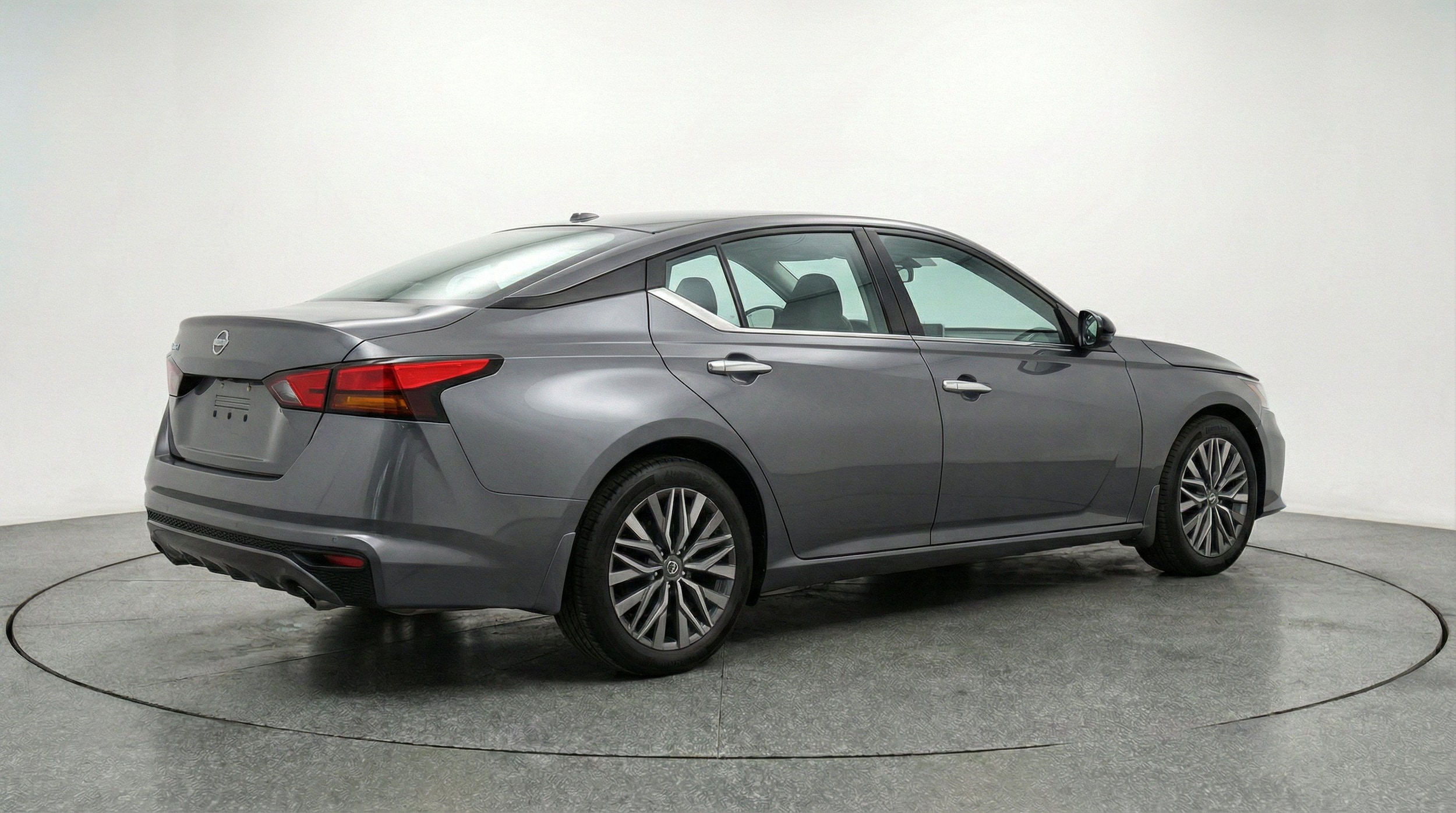 Thumbnail: 2025 Nissan Altima - 9