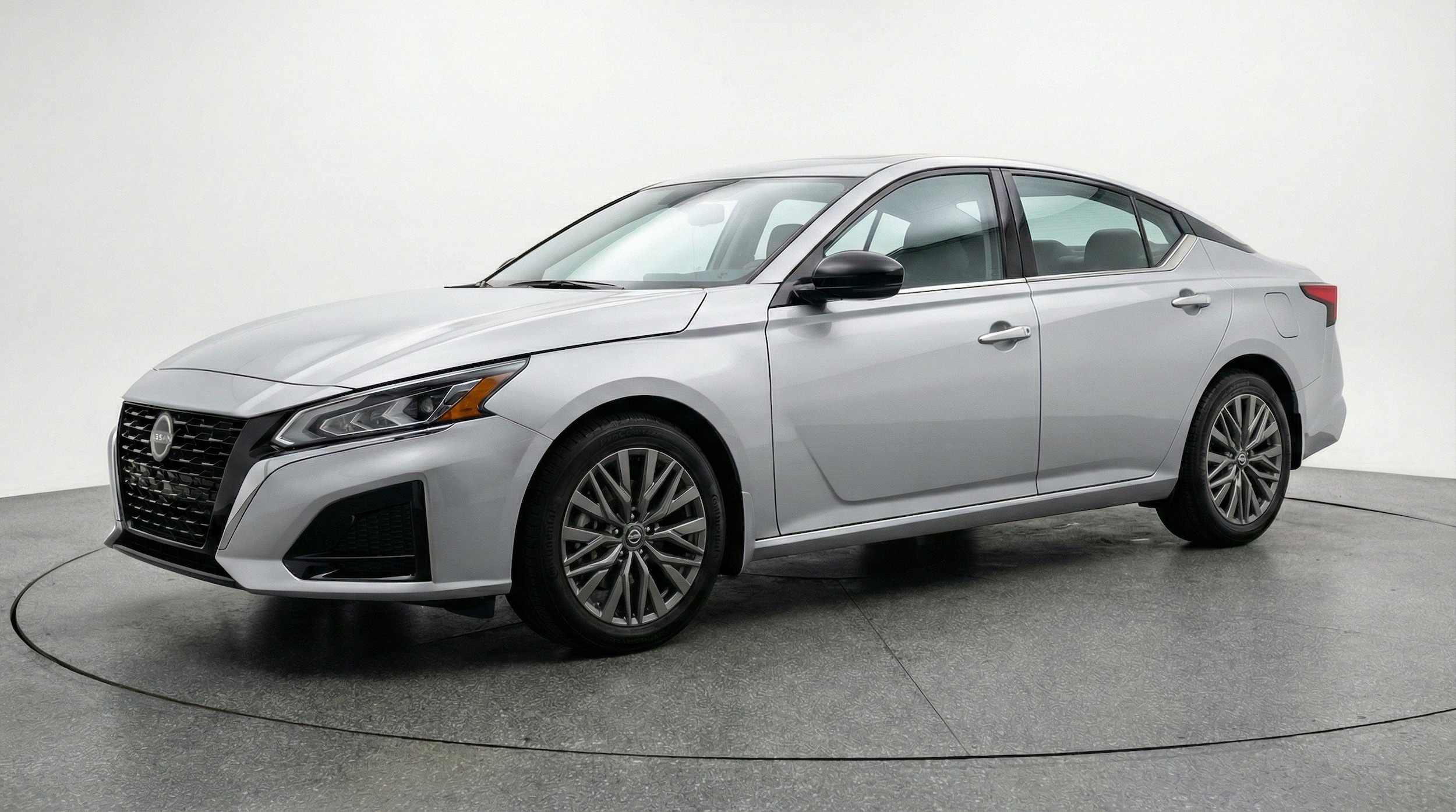Thumbnail: 2025 Nissan Altima - 3