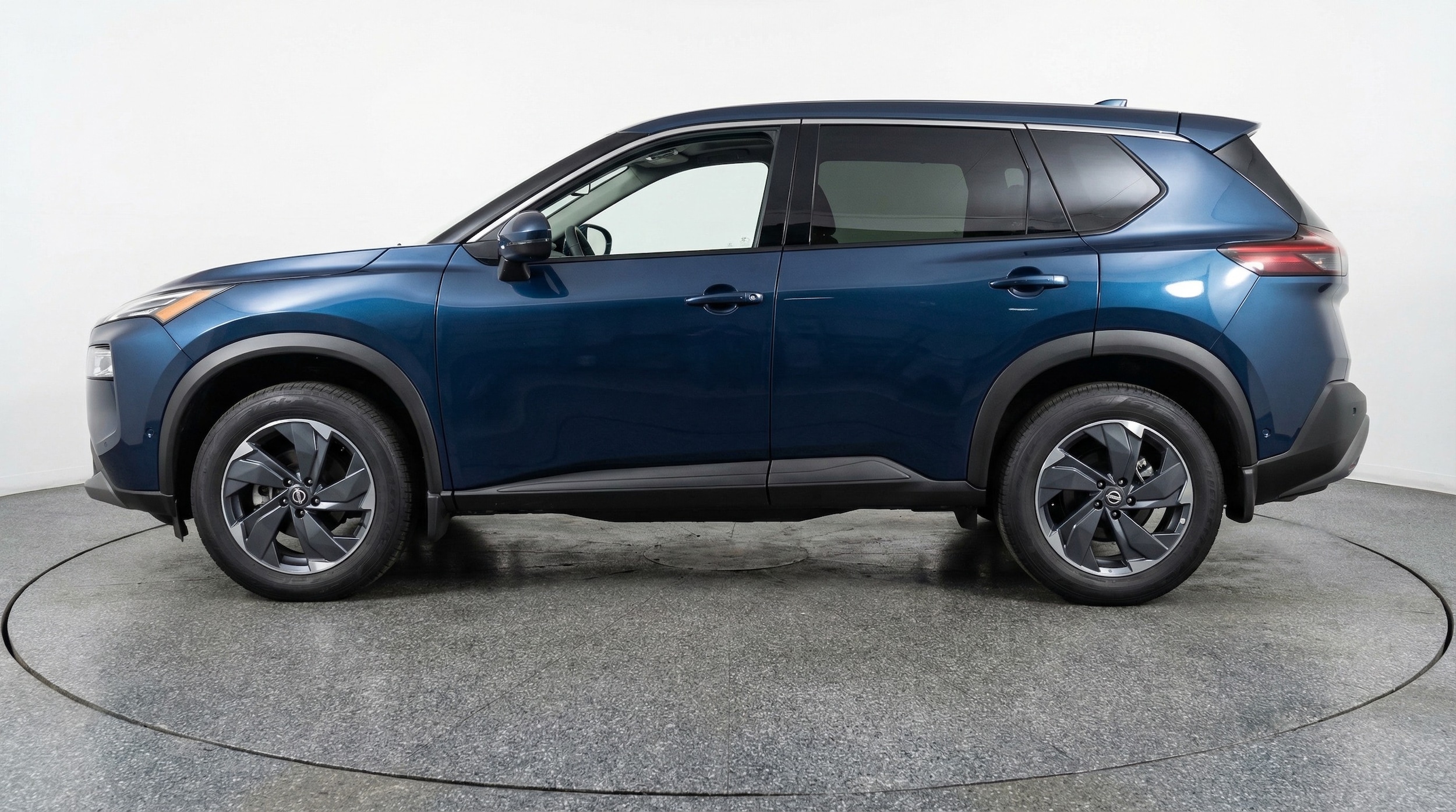 Thumbnail: 2025 Nissan Rogue - 4