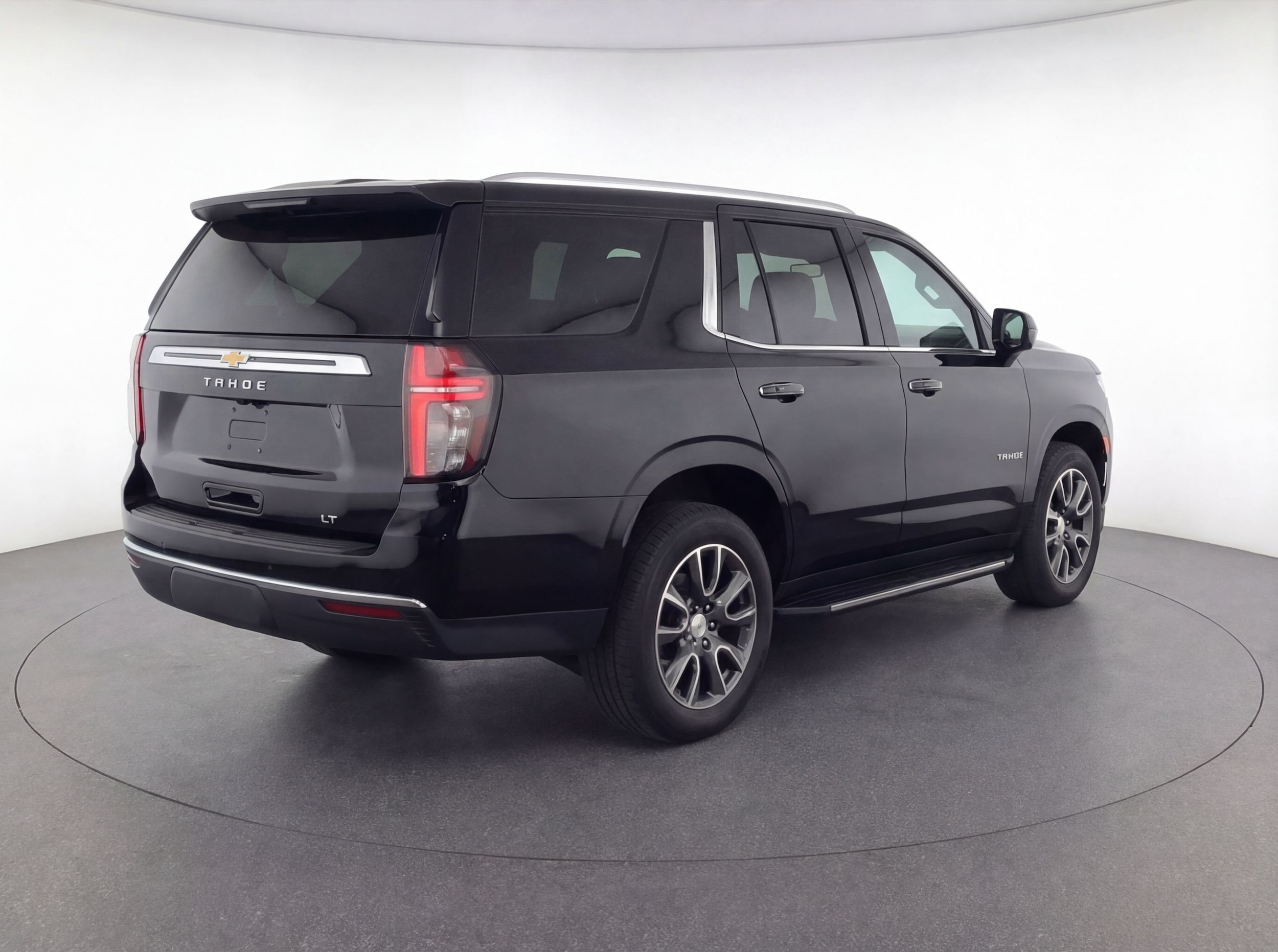 Thumbnail: 2023 Chevrolet Tahoe - 9