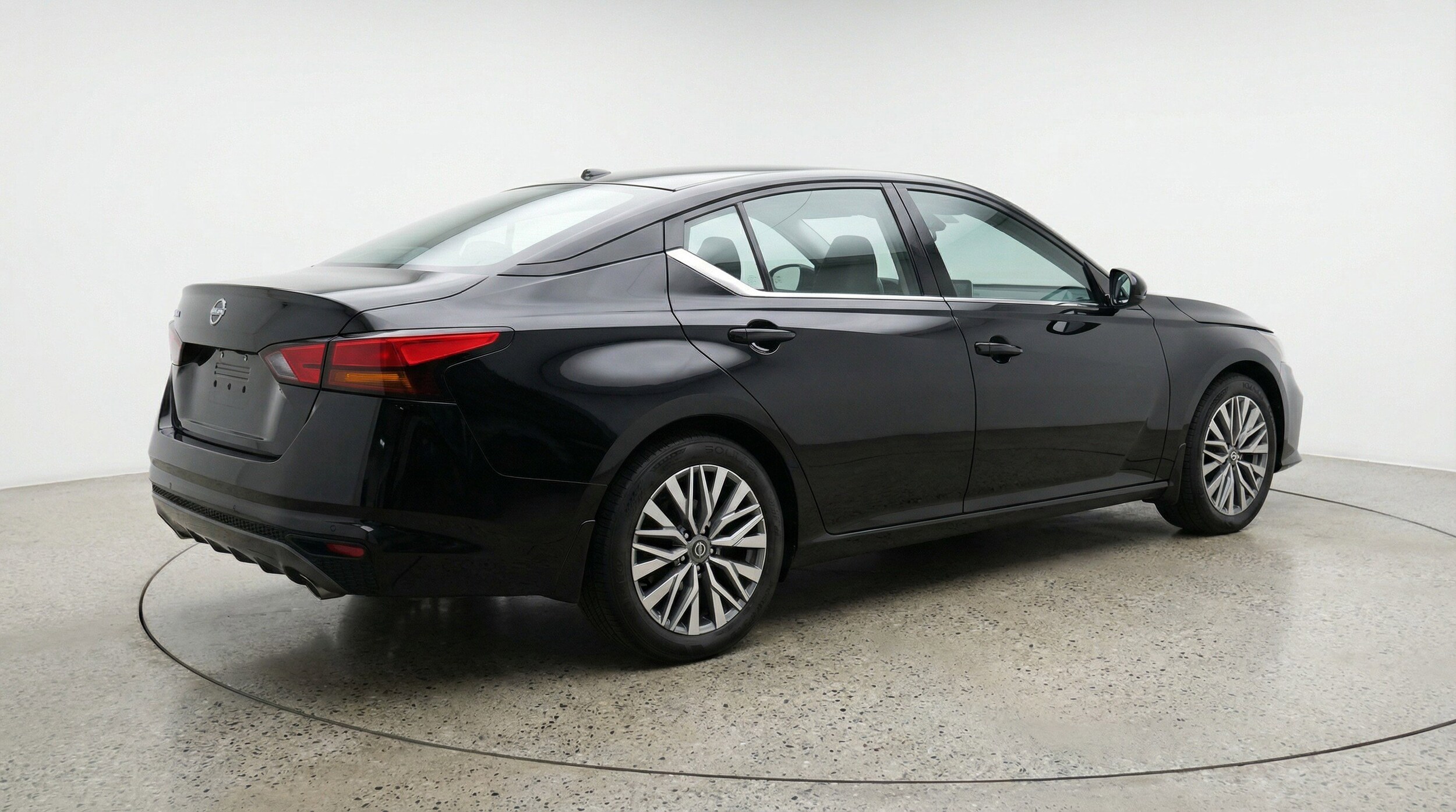 Thumbnail: 2025 Nissan Altima - 9