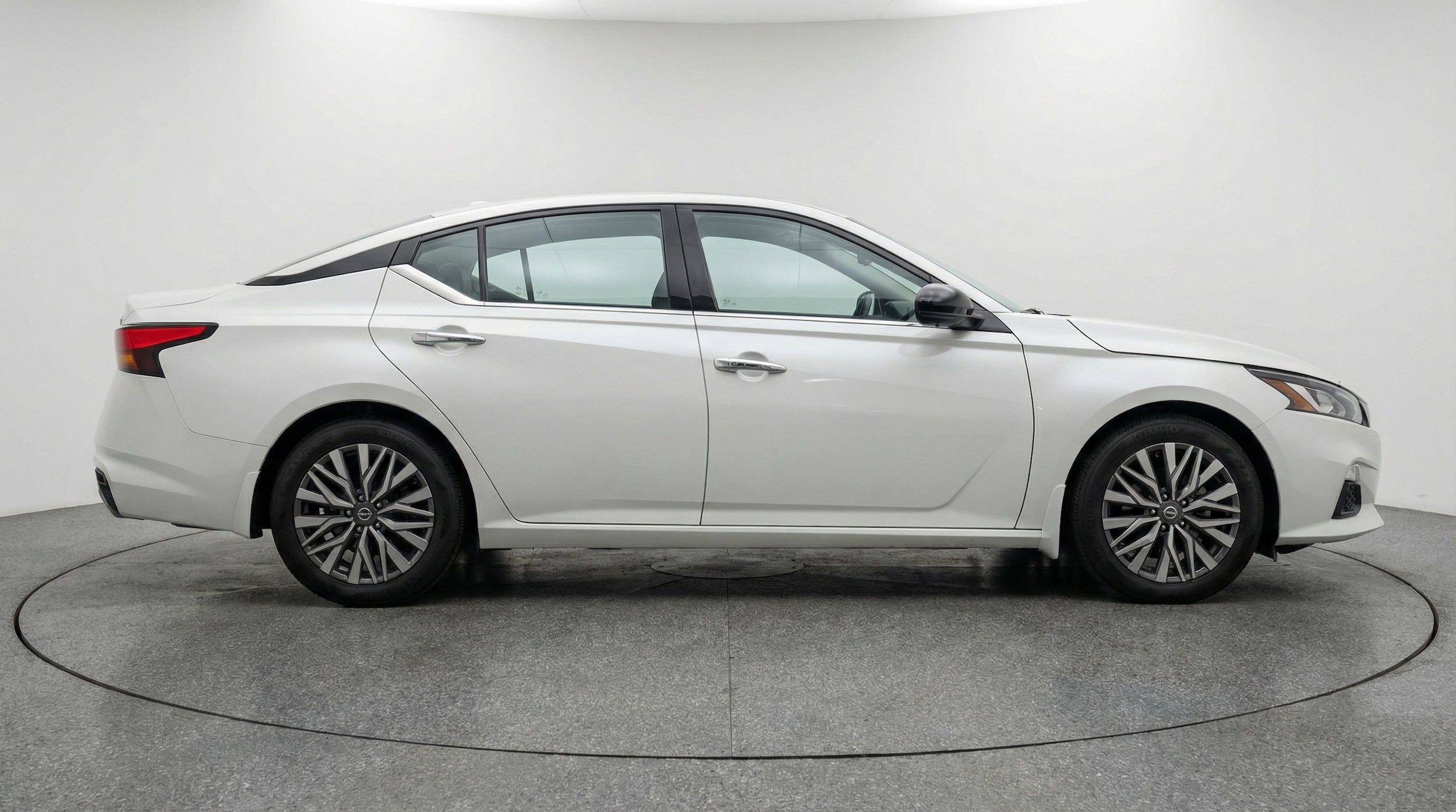 Thumbnail: 2025 Nissan Altima - 11