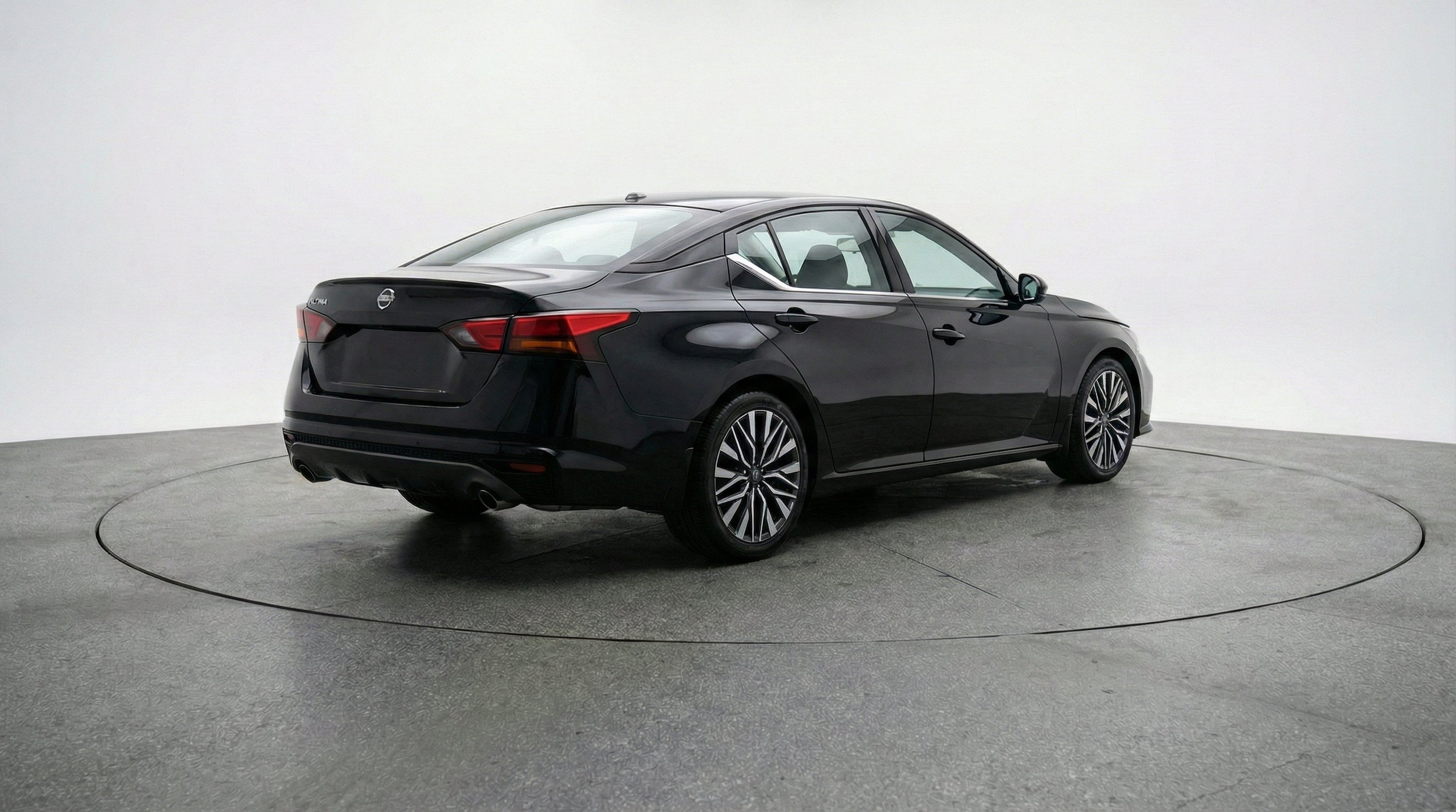 Thumbnail: 2025 Nissan Altima - 9
