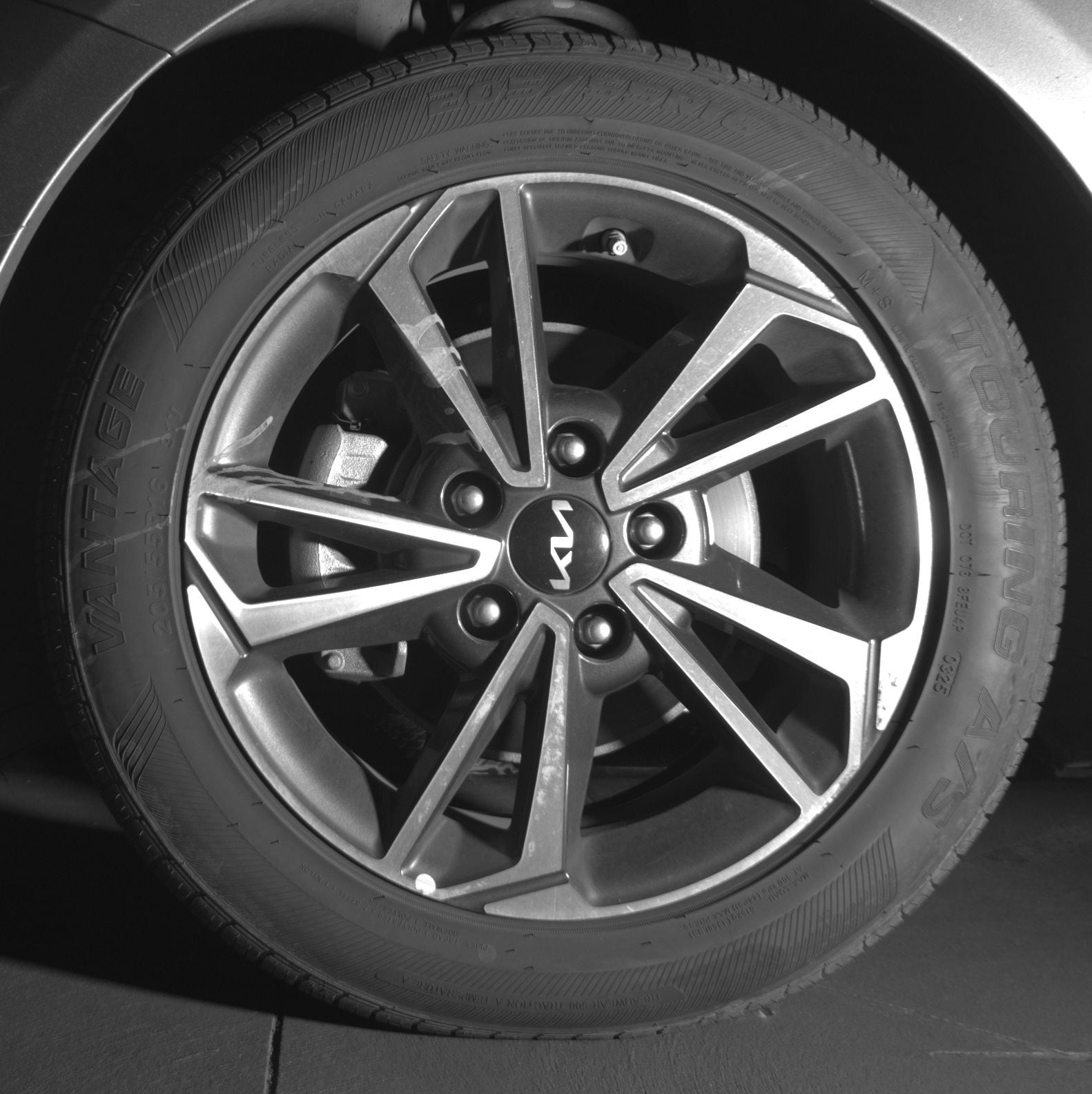 Thumbnail: 2024 Kia Forte - 14