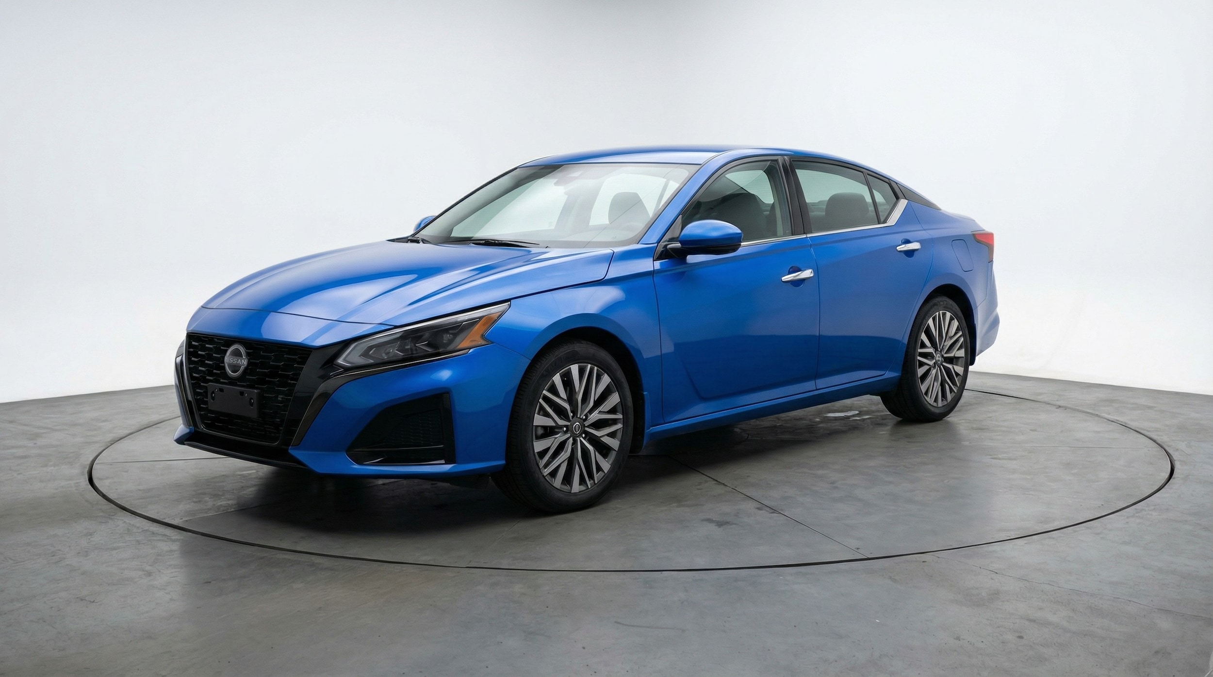 Thumbnail: 2025 Nissan Altima - 3