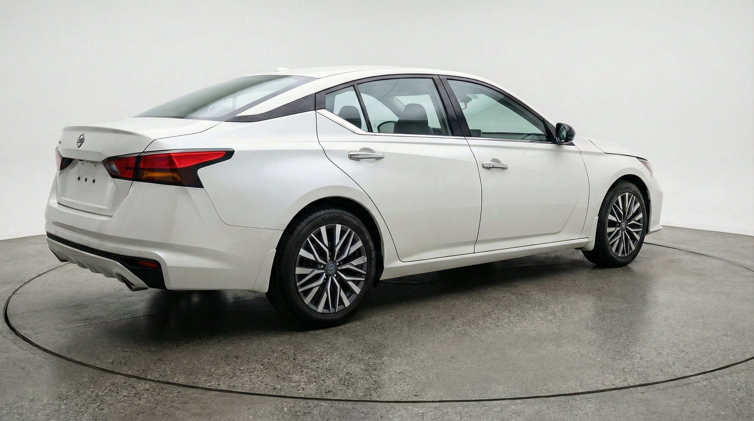 Thumbnail: 2025 Nissan Altima - 9