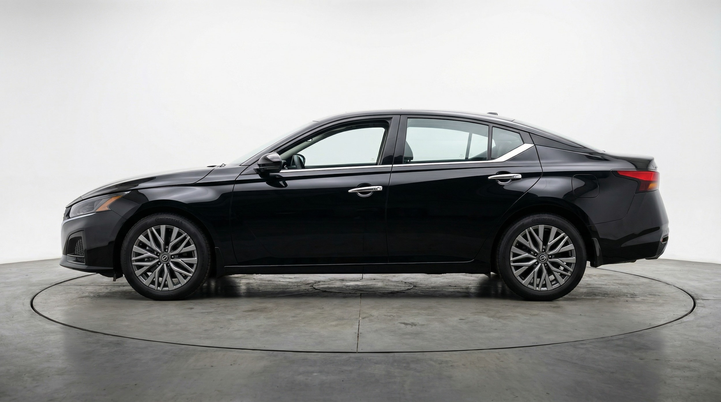 Thumbnail: 2025 Nissan Altima - 4