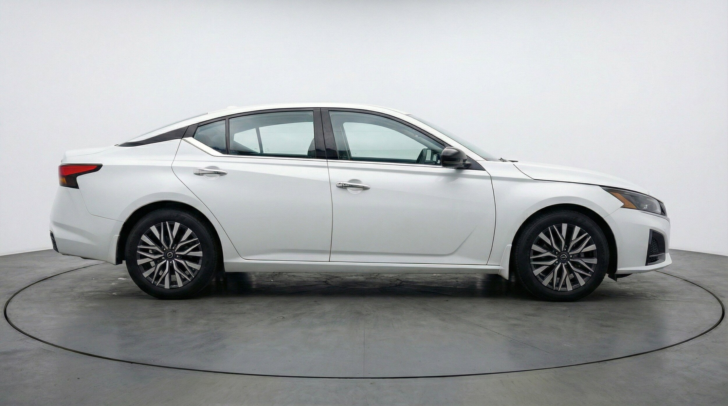 Thumbnail: 2025 Nissan Altima - 11