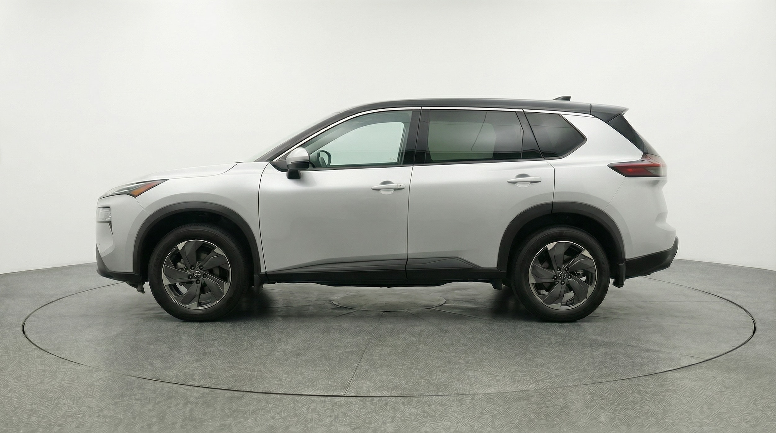 Thumbnail: 2025 Nissan Rogue - 4