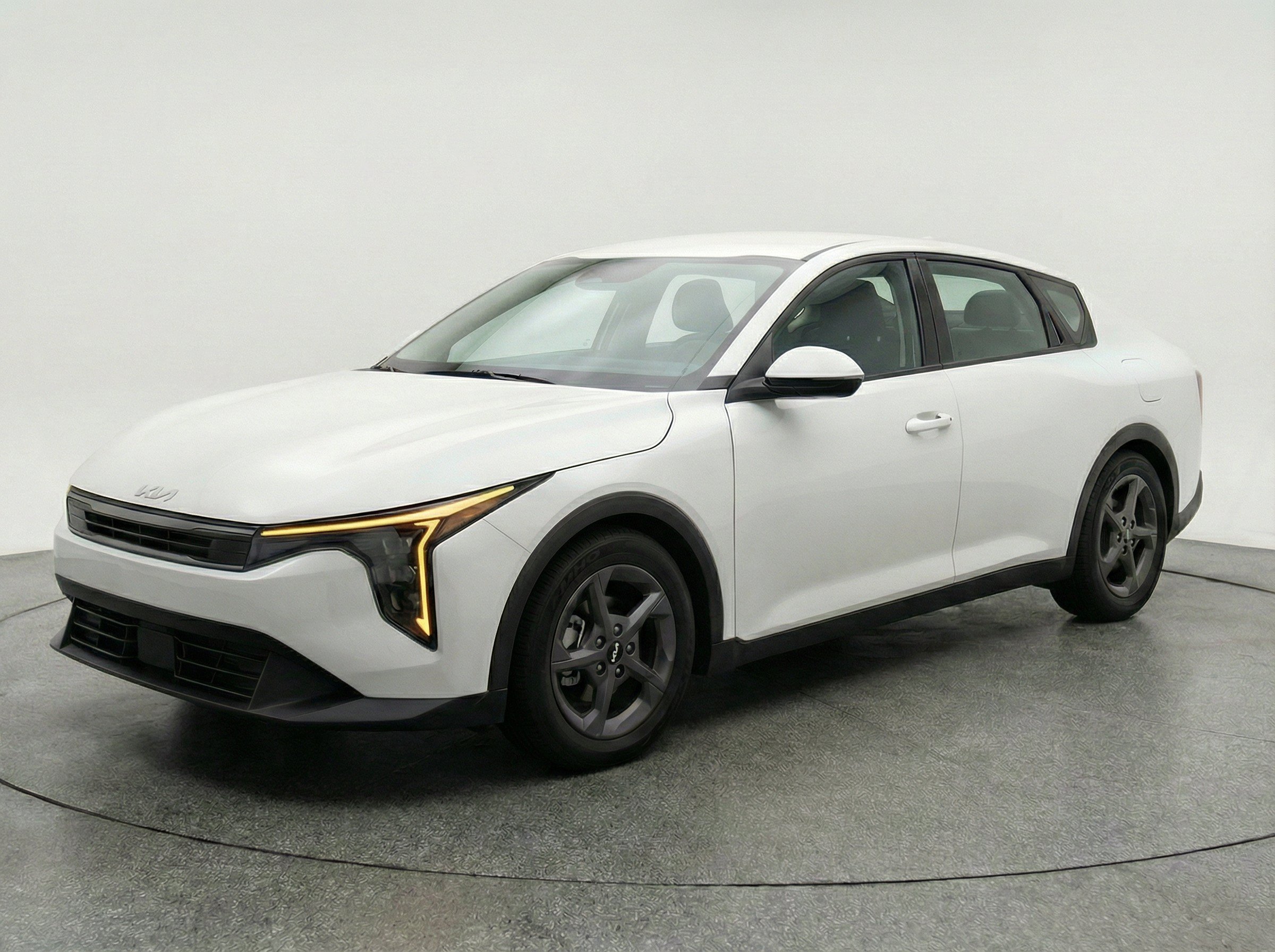 Thumbnail: 2025 Kia K4 - 3