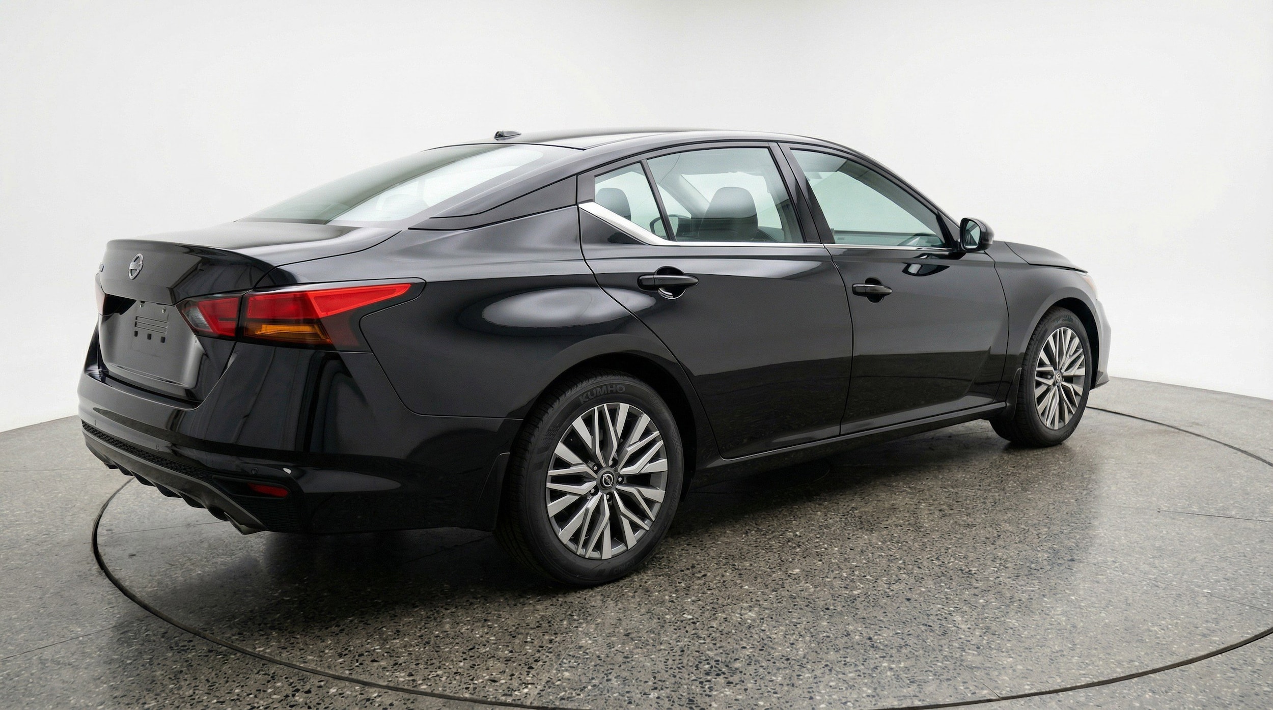 Thumbnail: 2025 Nissan Altima - 9