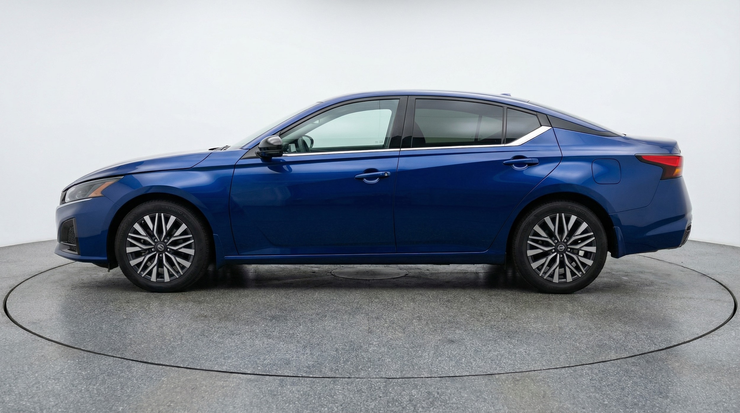 Thumbnail: 2025 Nissan Altima - 4