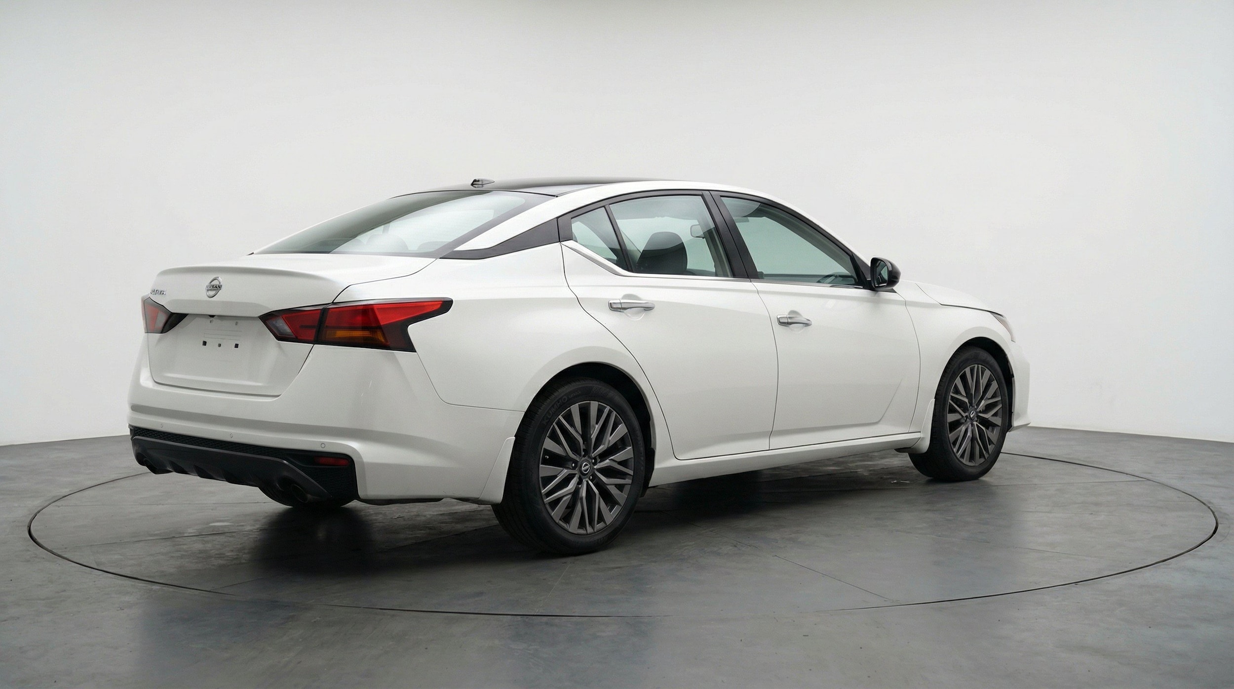Thumbnail: 2025 Nissan Altima - 9