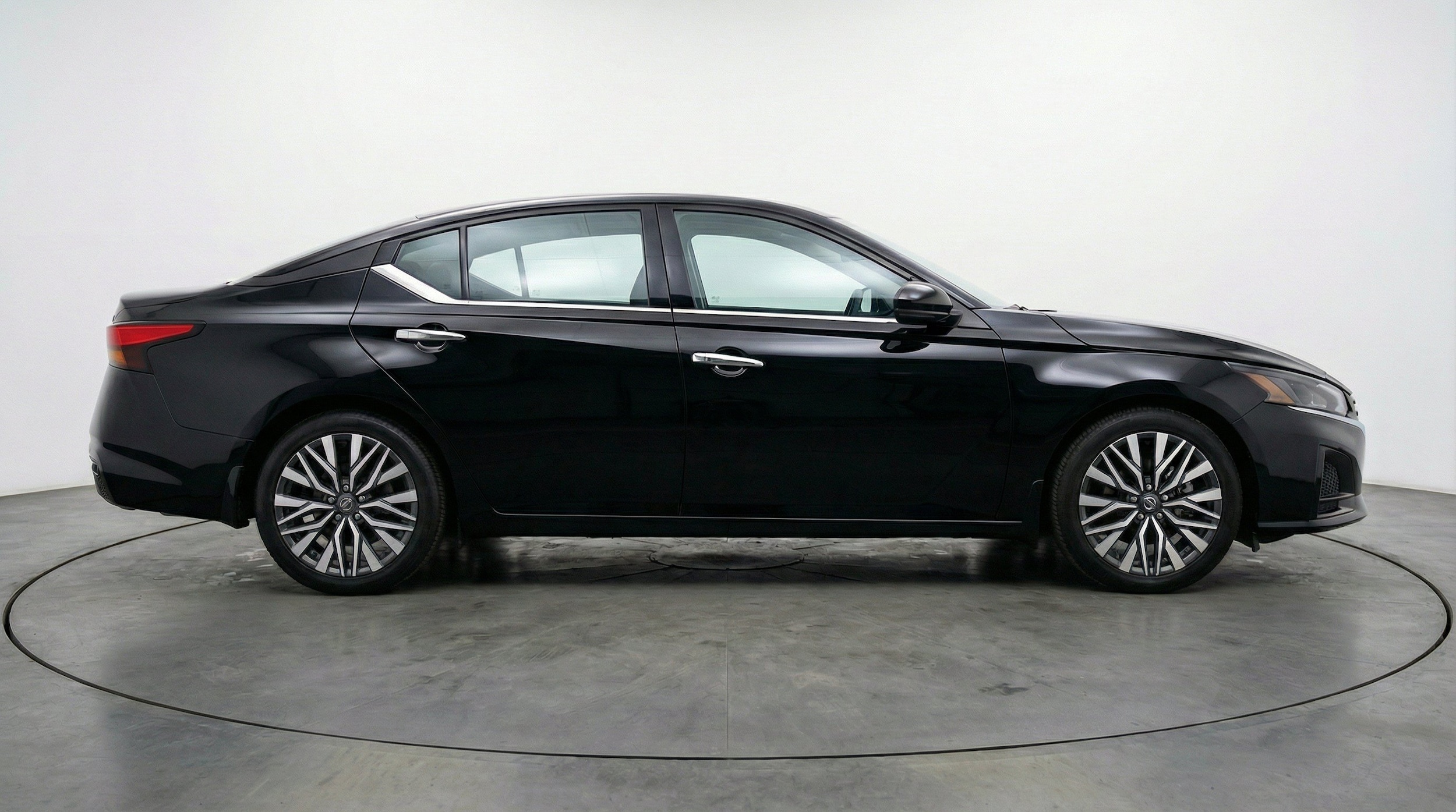 Thumbnail: 2025 Nissan Altima - 11