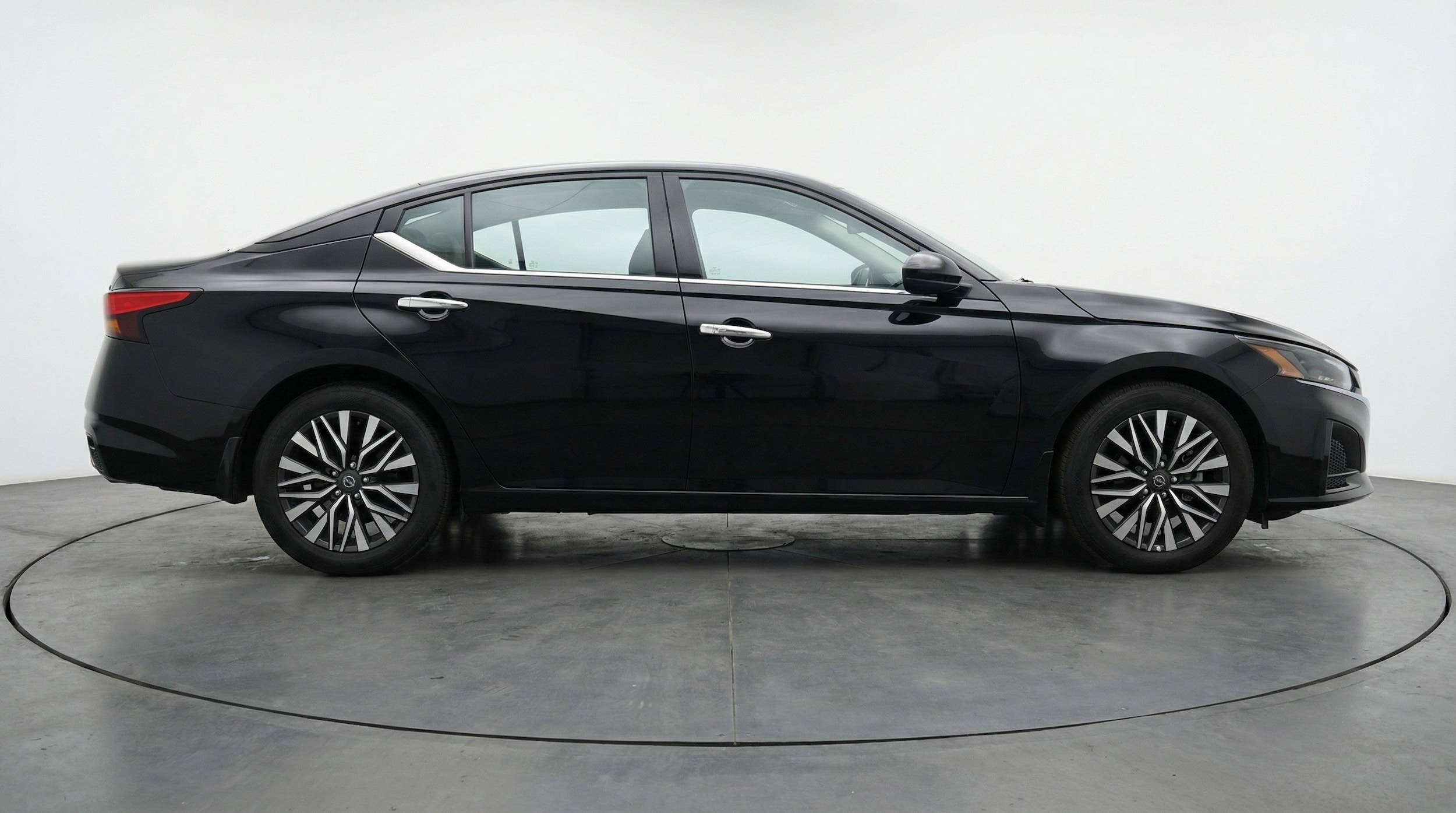 Thumbnail: 2025 Nissan Altima - 11