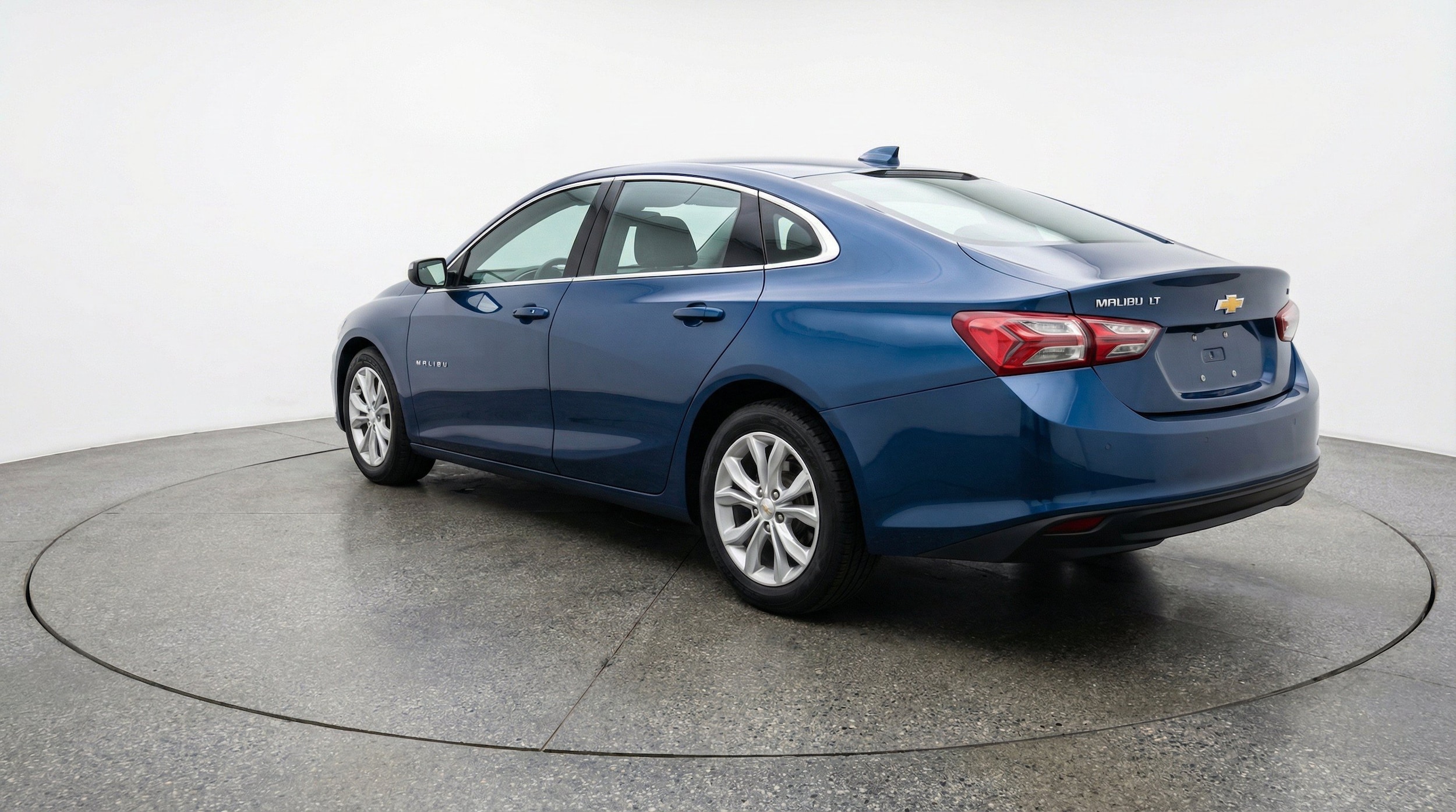 Thumbnail: 2024 Chevrolet Malibu - 6