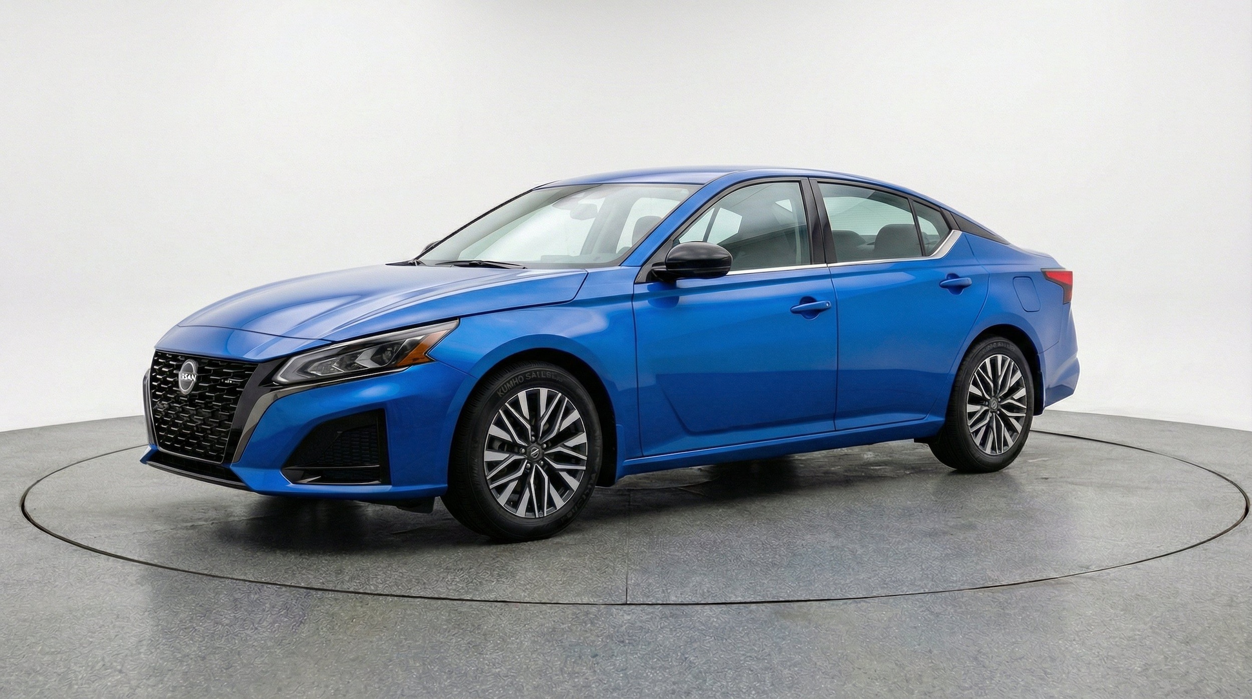 Thumbnail: 2025 Nissan Altima - 3