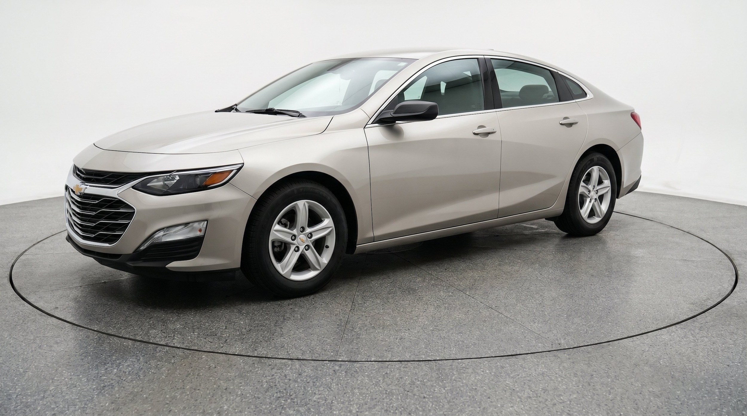 Thumbnail: 2024 Chevrolet Malibu - 3