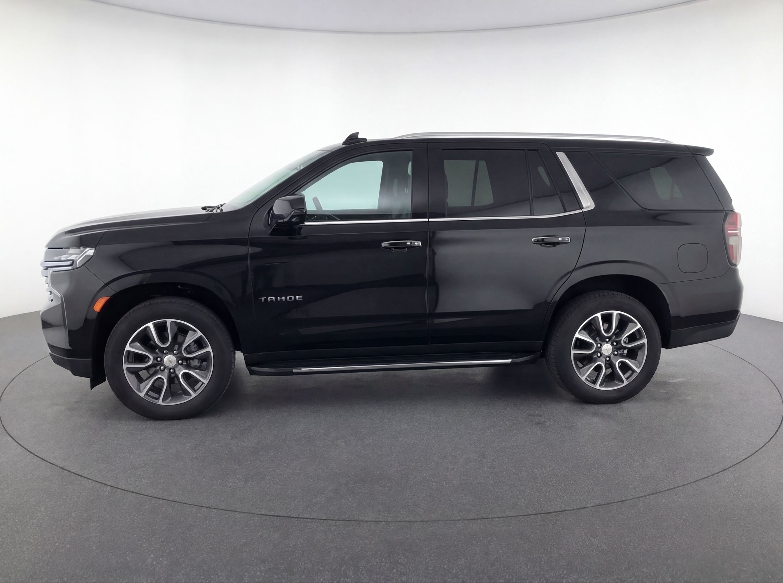 Thumbnail: 2023 Chevrolet Tahoe - 5