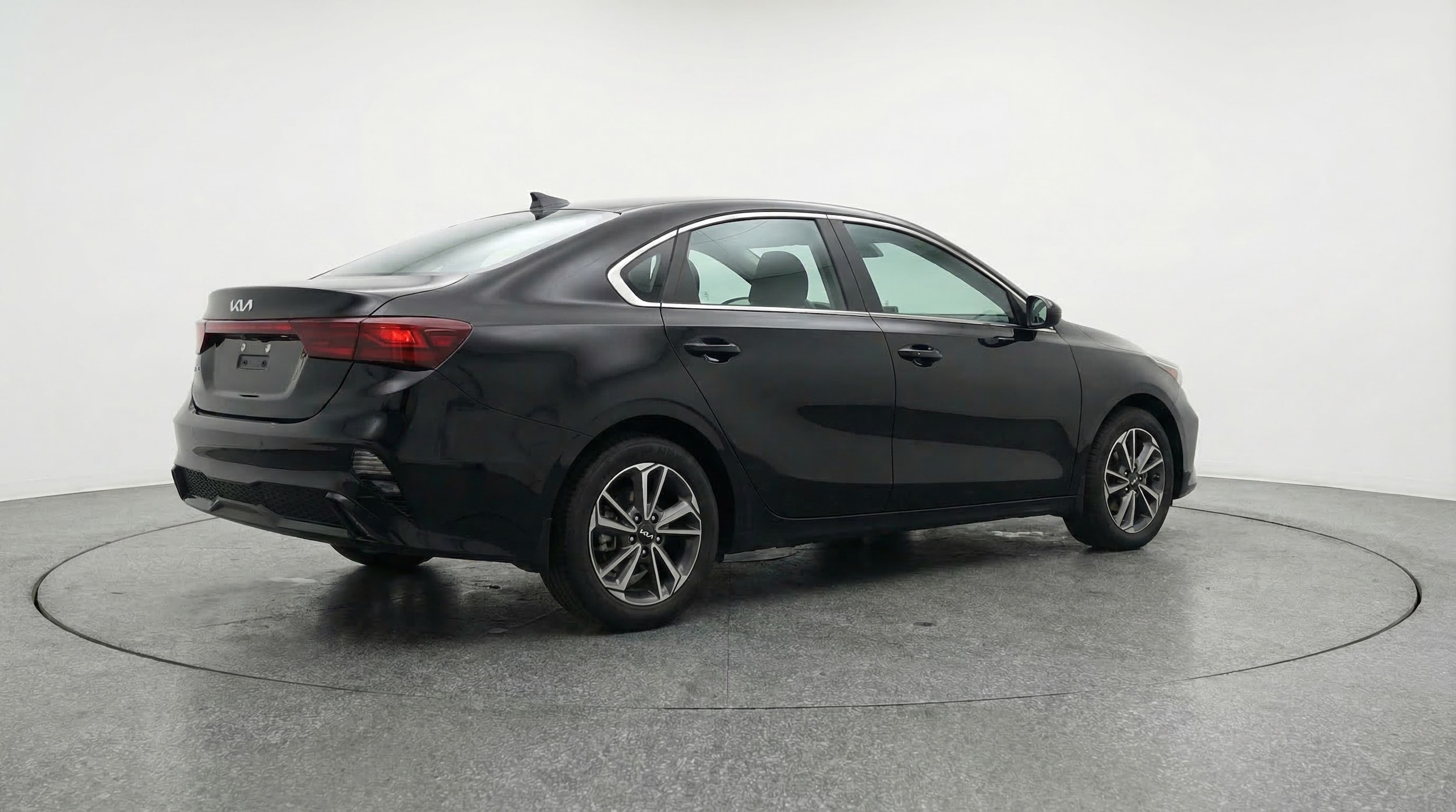 Thumbnail: 2024 Kia Forte - 7