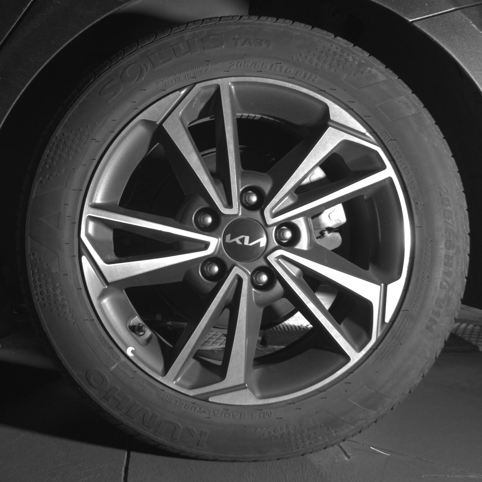 Thumbnail: 2024 Kia Forte - 16