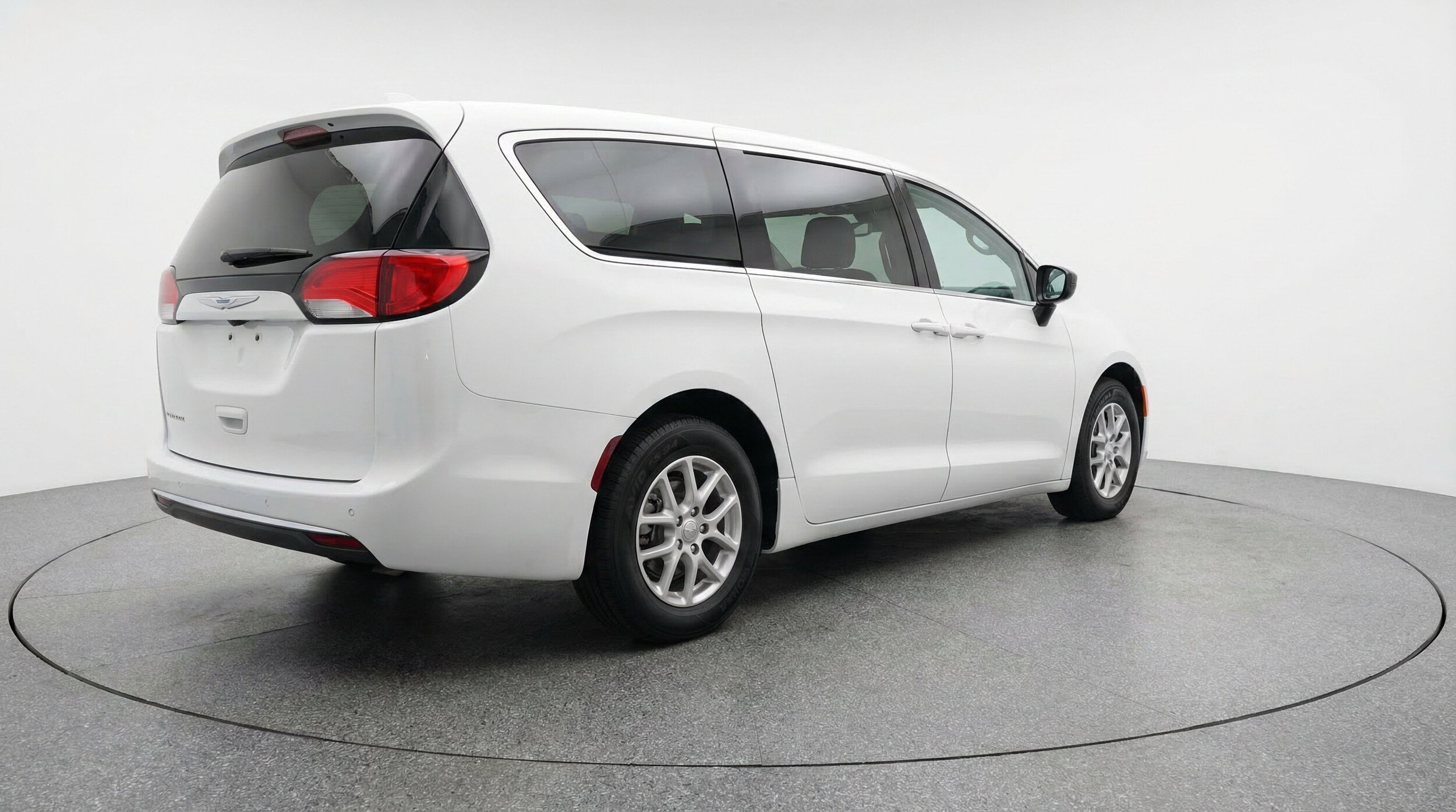 Thumbnail: 2024 Chrysler Voyager - 9