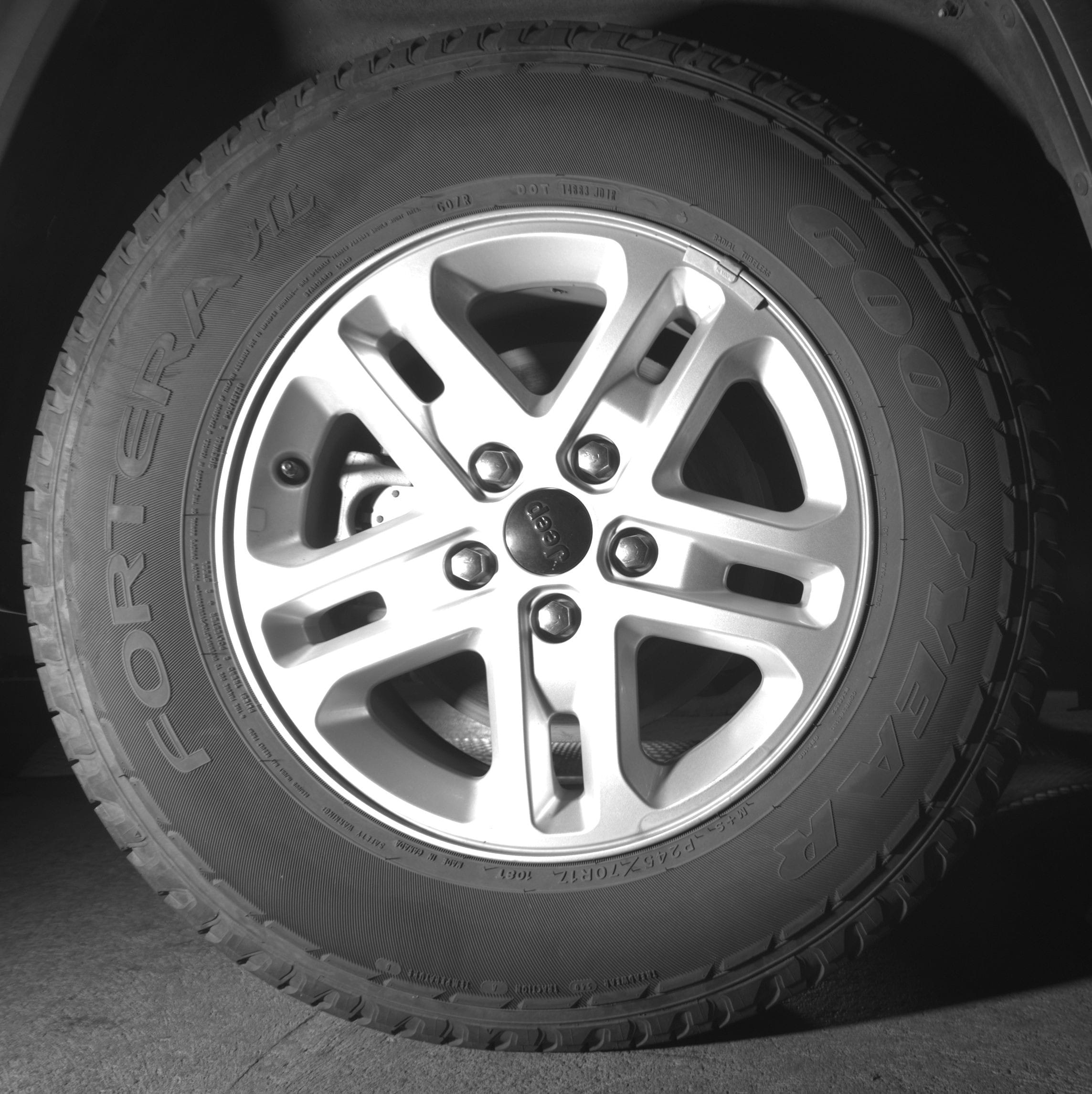 Thumbnail: 2023 Jeep Grand Cherokee - 12