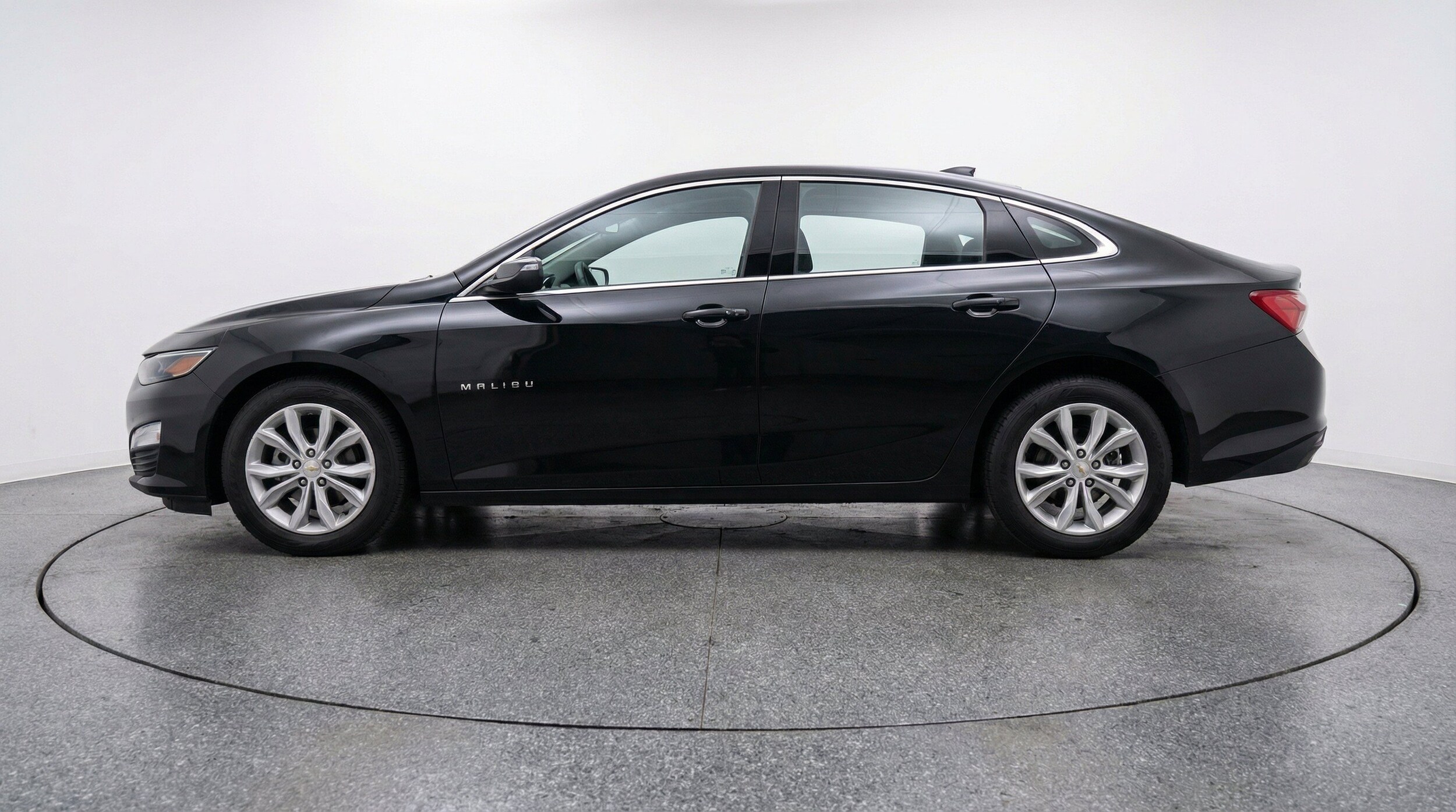 Thumbnail: 2024 Chevrolet Malibu - 5