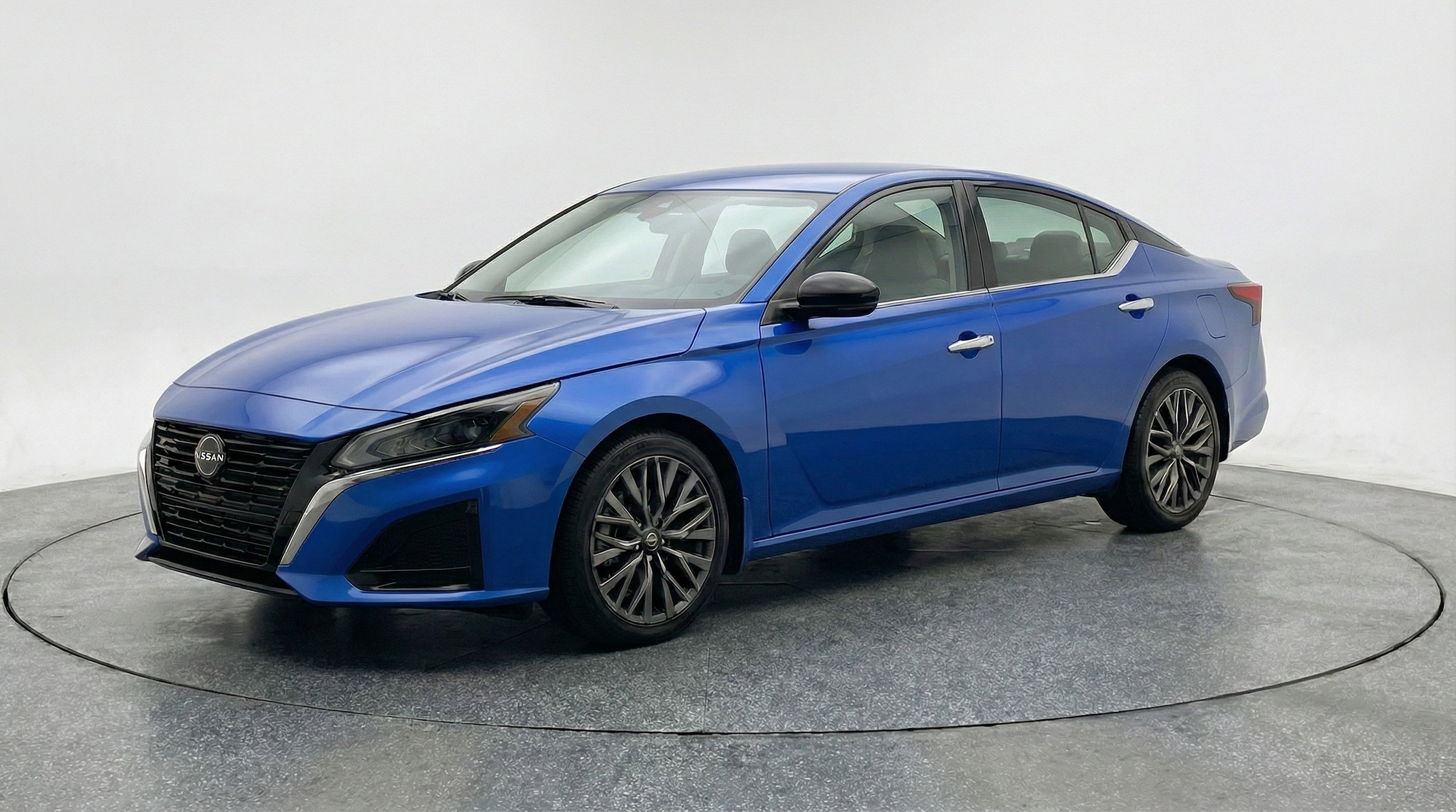 Thumbnail: 2025 Nissan Altima - 3