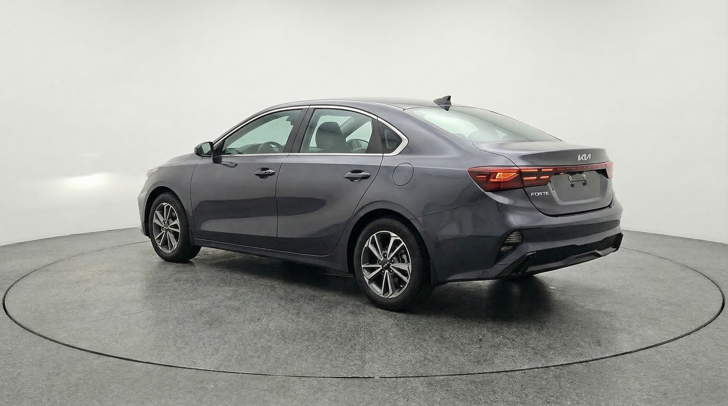 Thumbnail: 2024 Kia Forte - 5