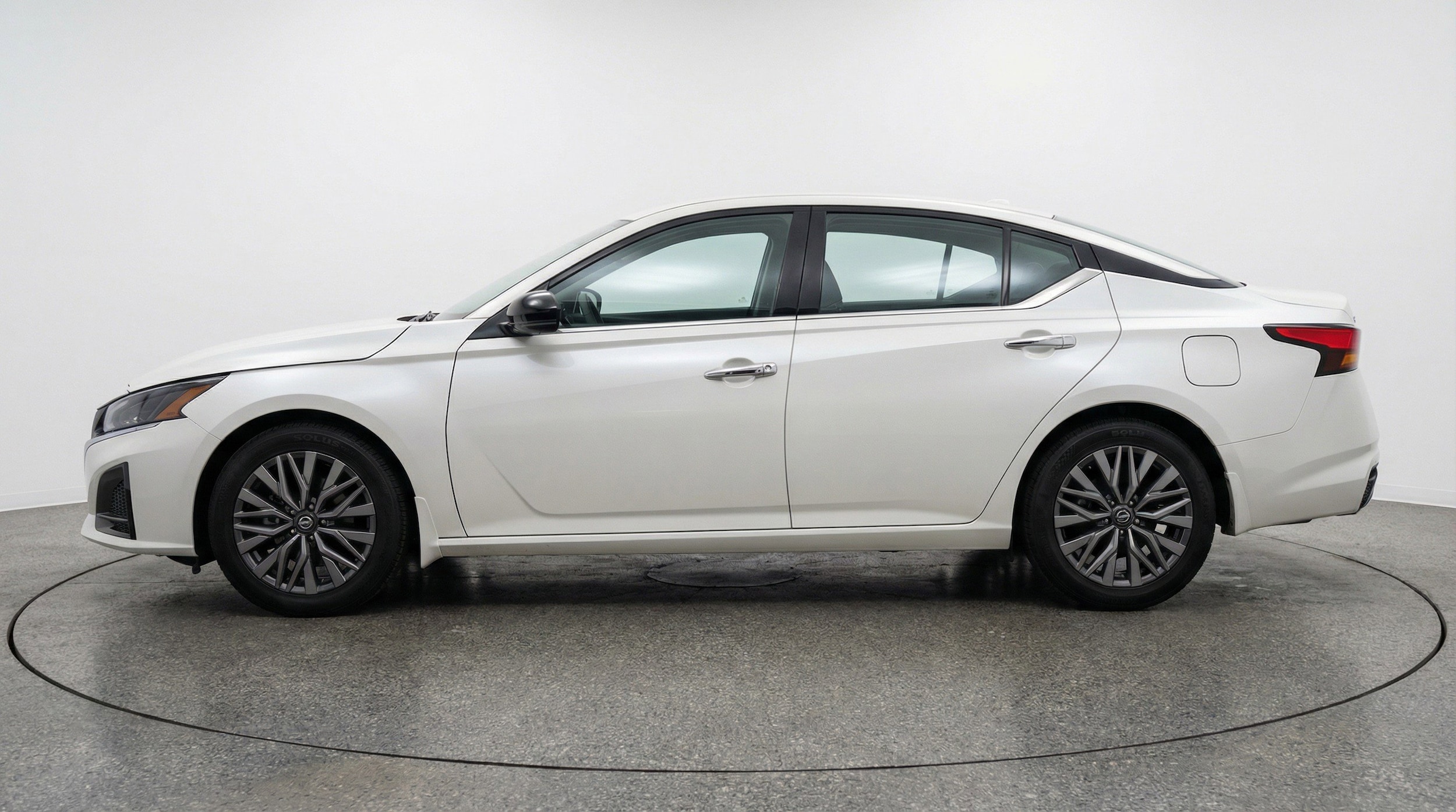 Thumbnail: 2025 Nissan Altima - 5