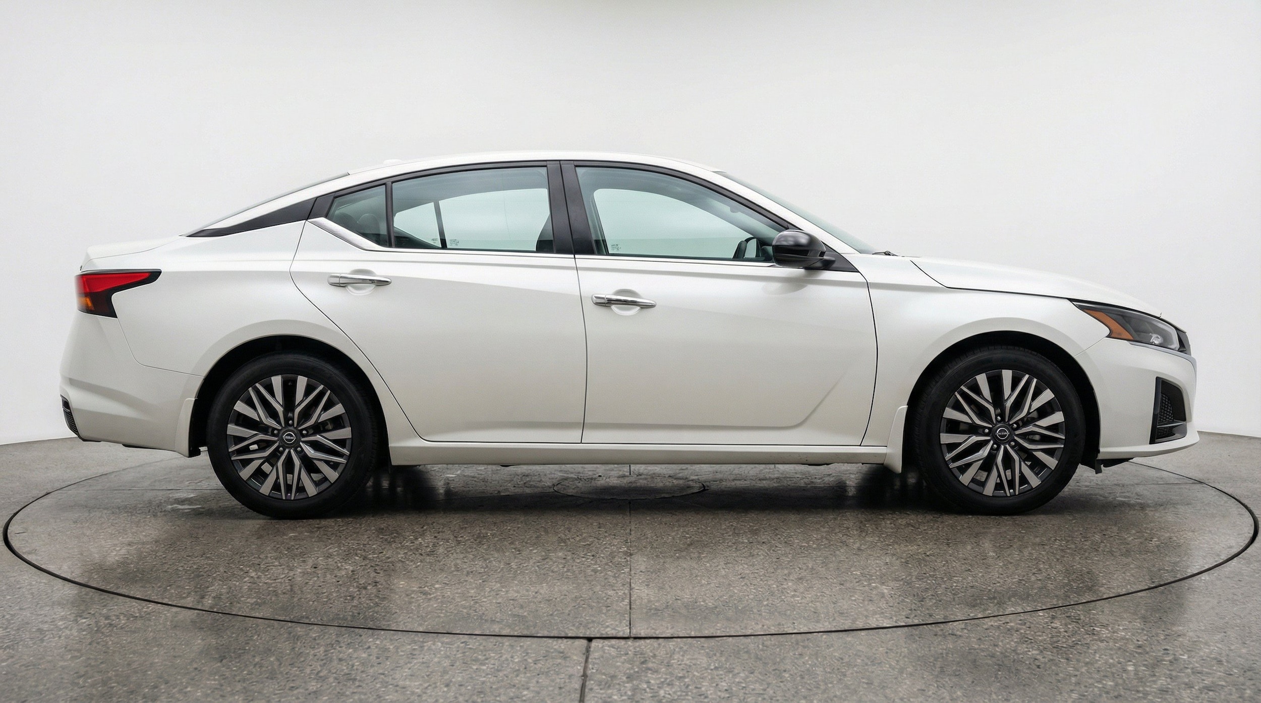 Thumbnail: 2025 Nissan Altima - 10