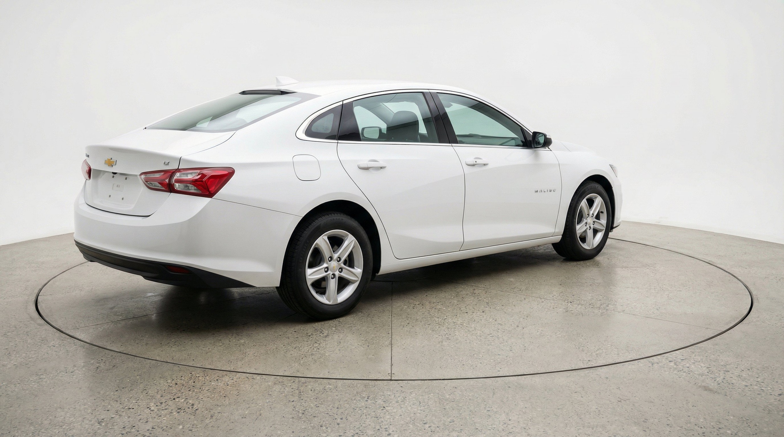 Thumbnail: 2024 Chevrolet Malibu - 9
