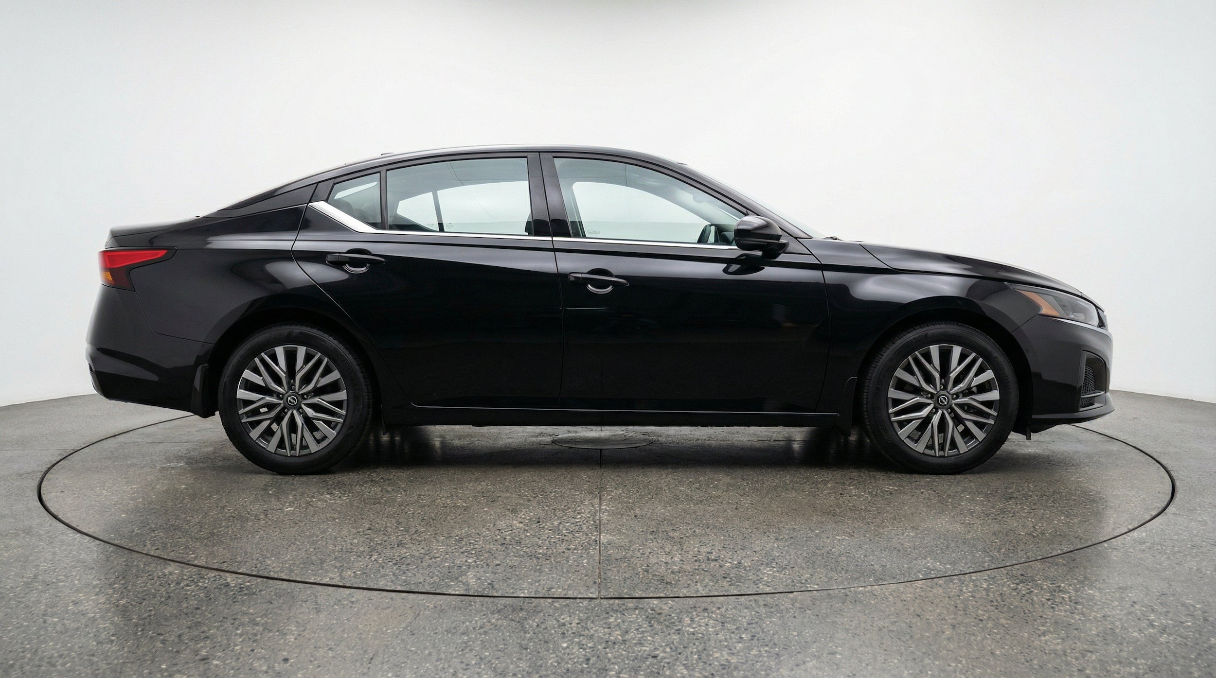Thumbnail: 2025 Nissan Altima - 11