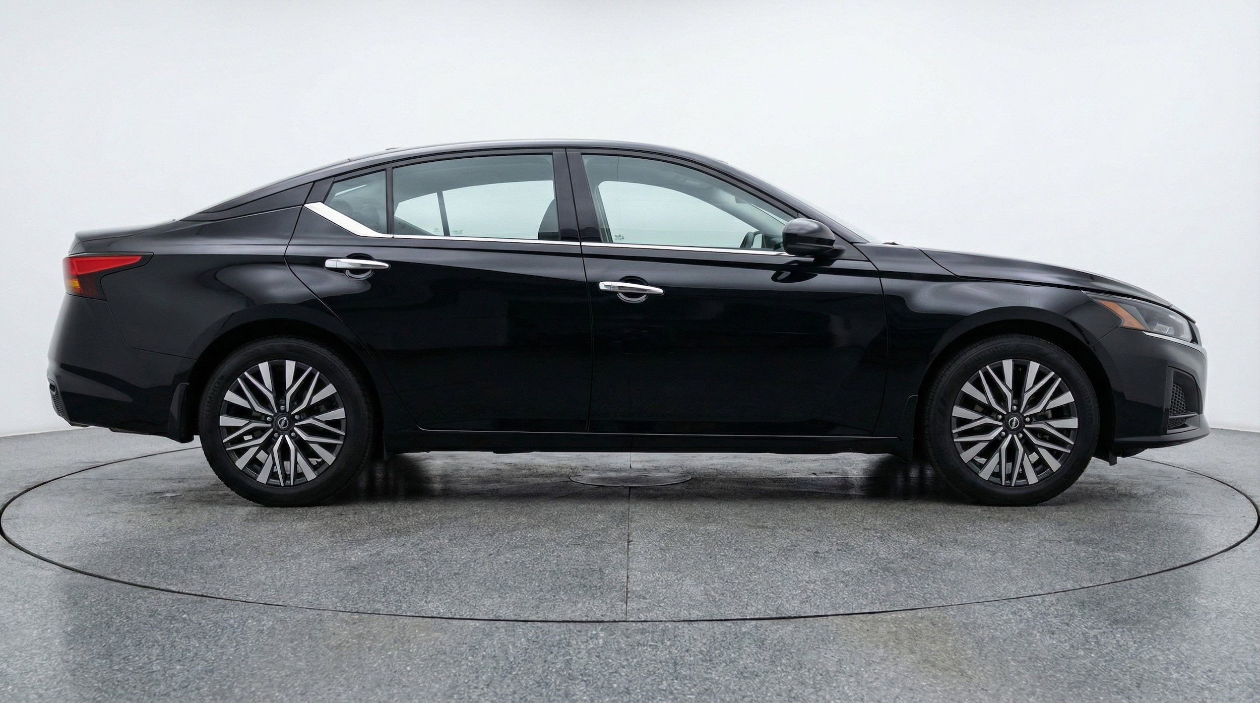 Thumbnail: 2025 Nissan Altima - 11