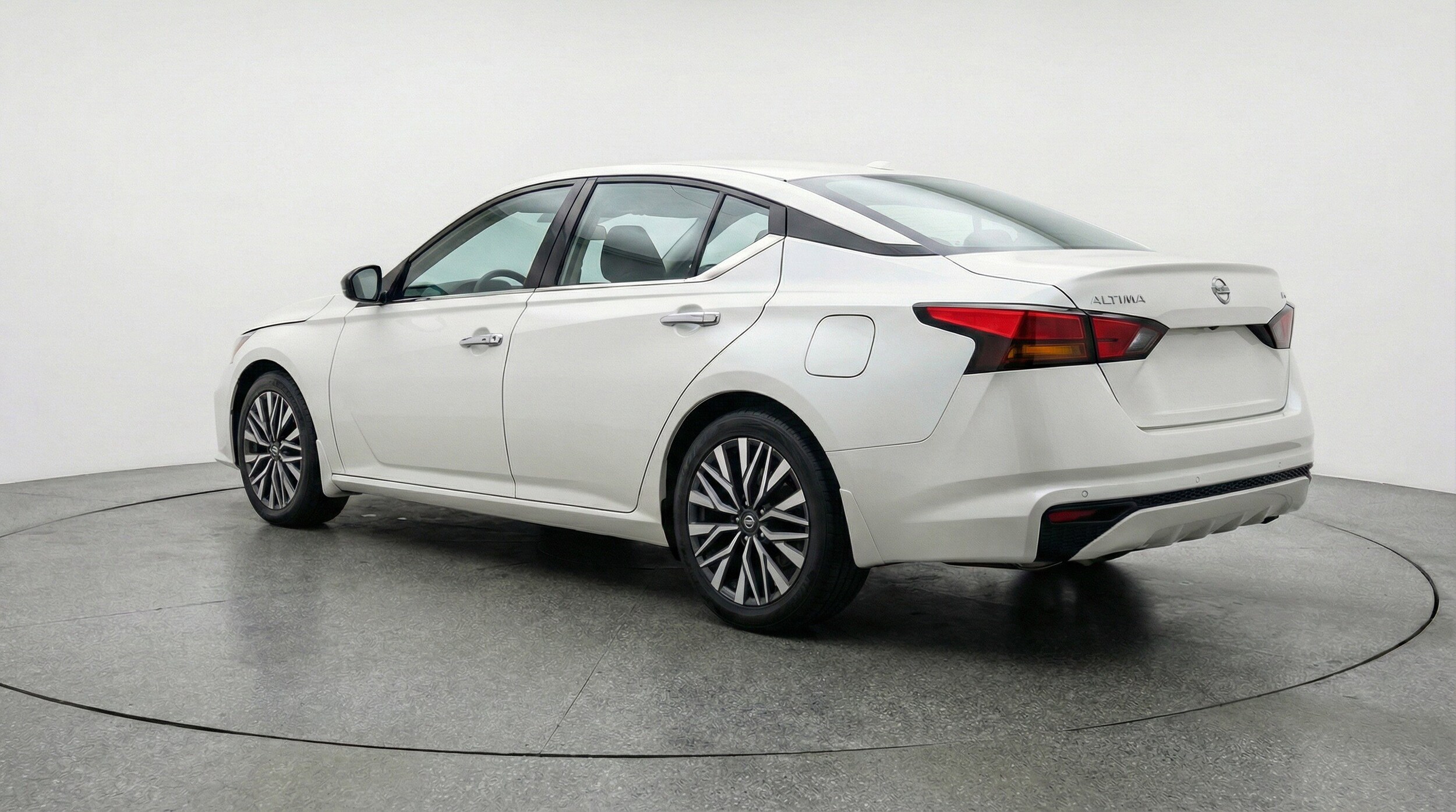 Thumbnail: 2025 Nissan Altima - 6