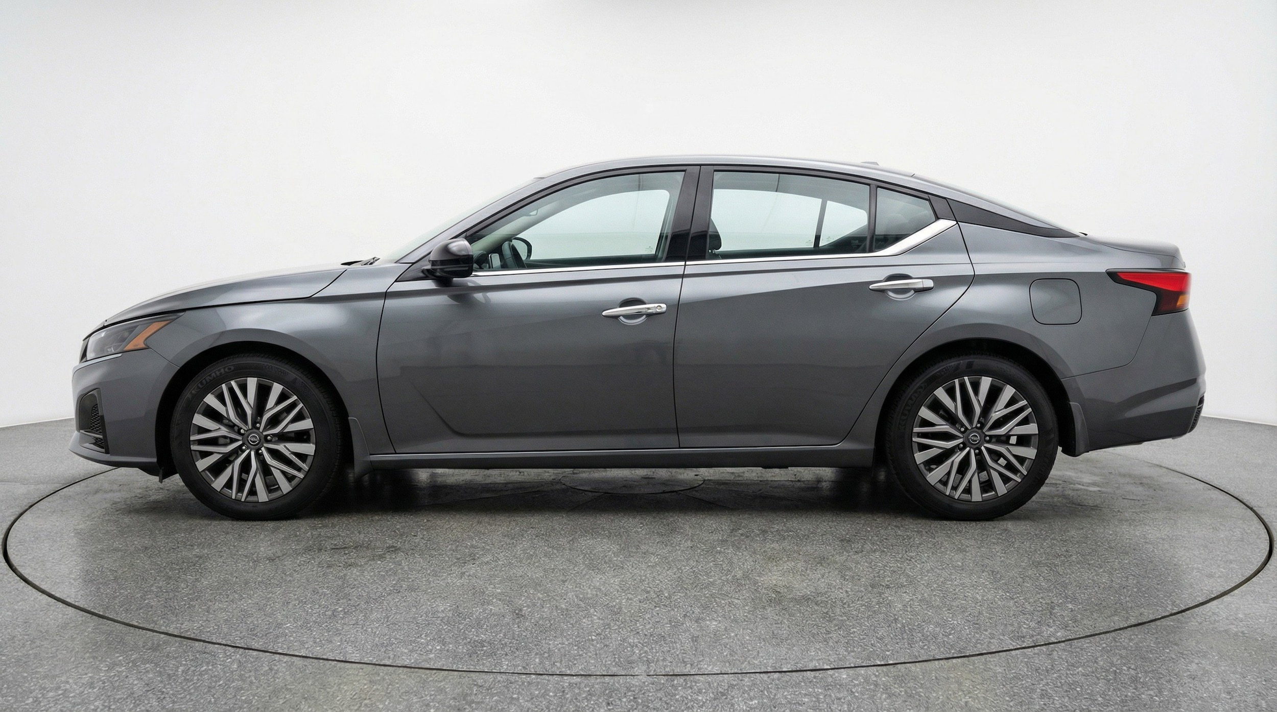Thumbnail: 2025 Nissan Altima - 5