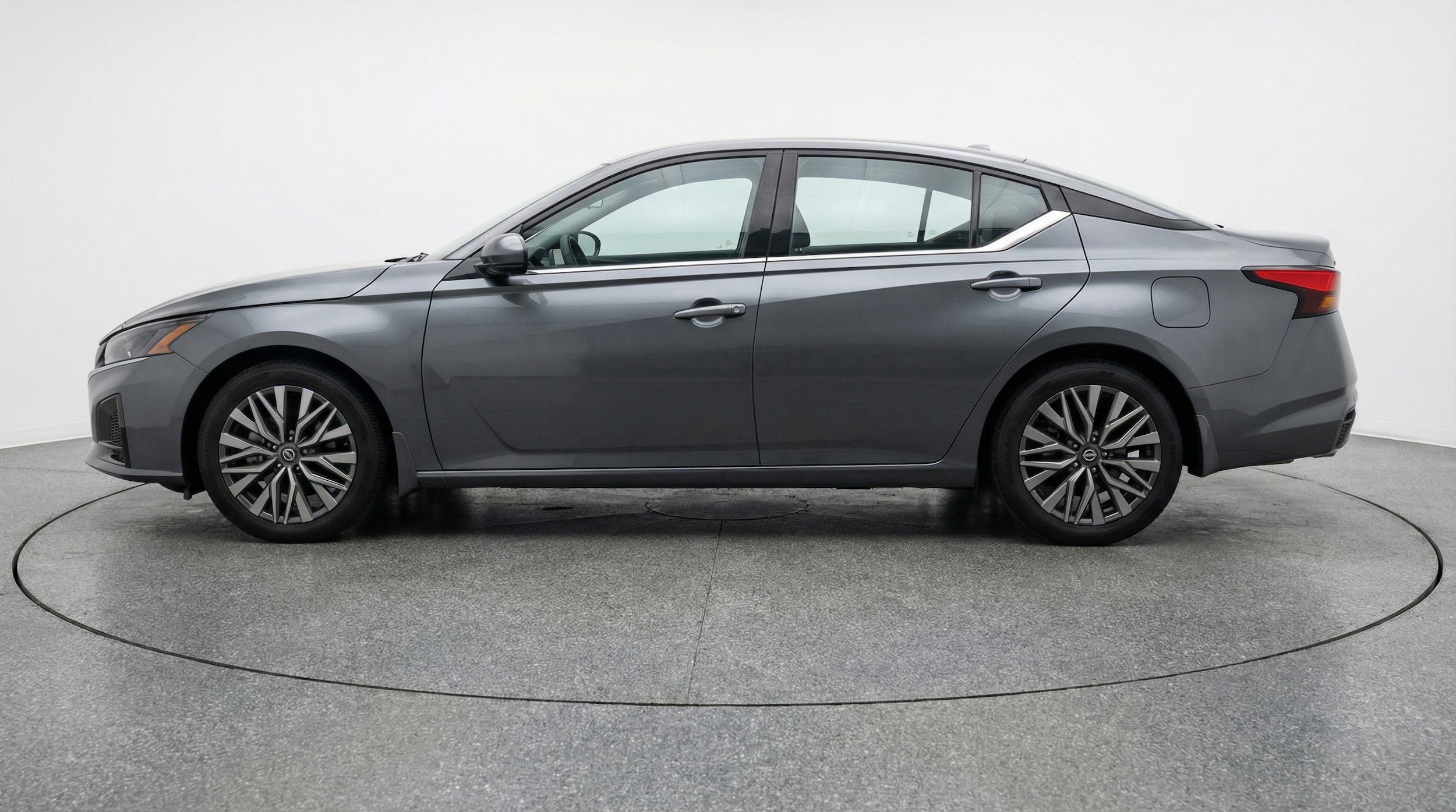 Thumbnail: 2025 Nissan Altima - 5