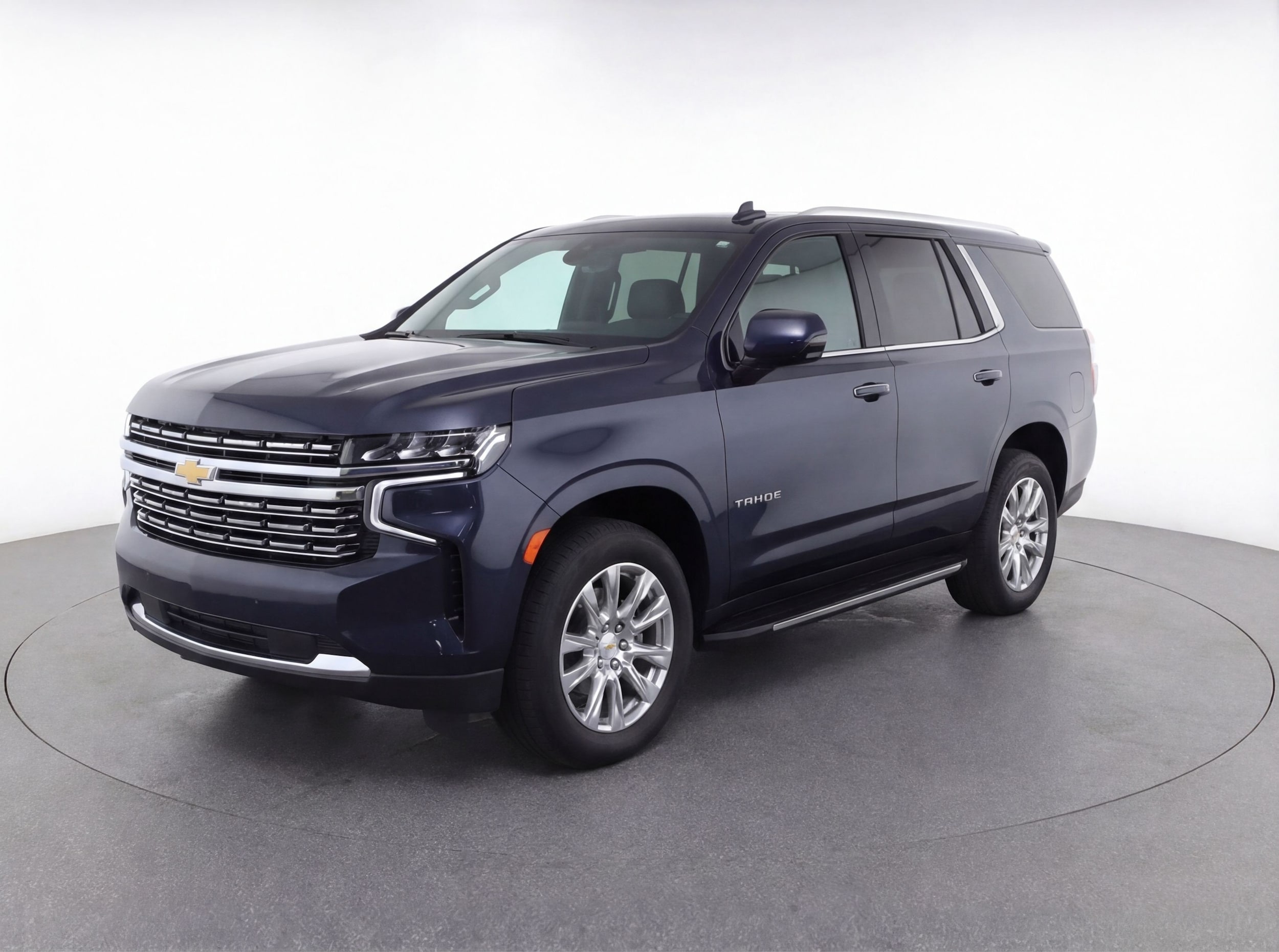 Thumbnail: 2023 Chevrolet Tahoe - 3