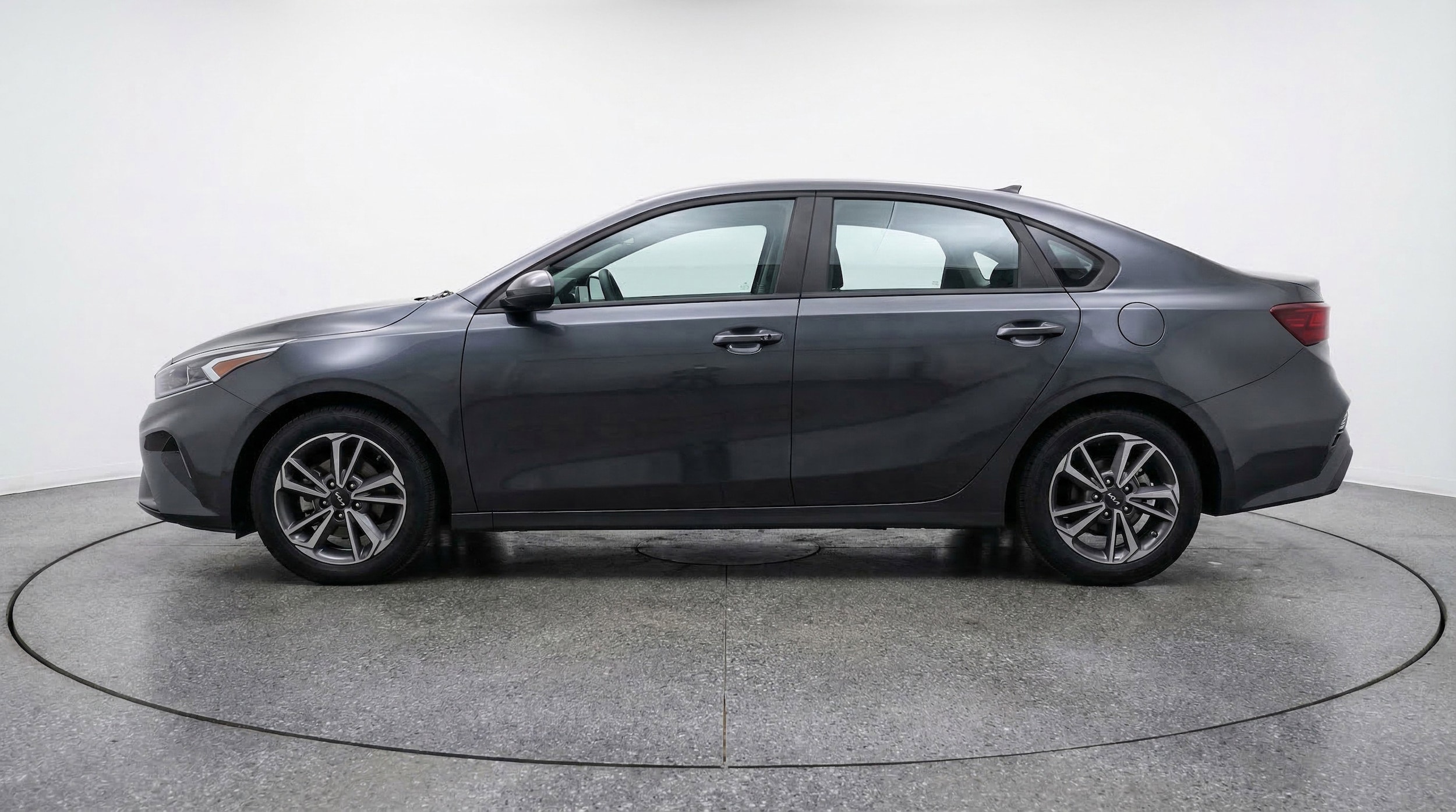 Thumbnail: 2024 Kia Forte - 5