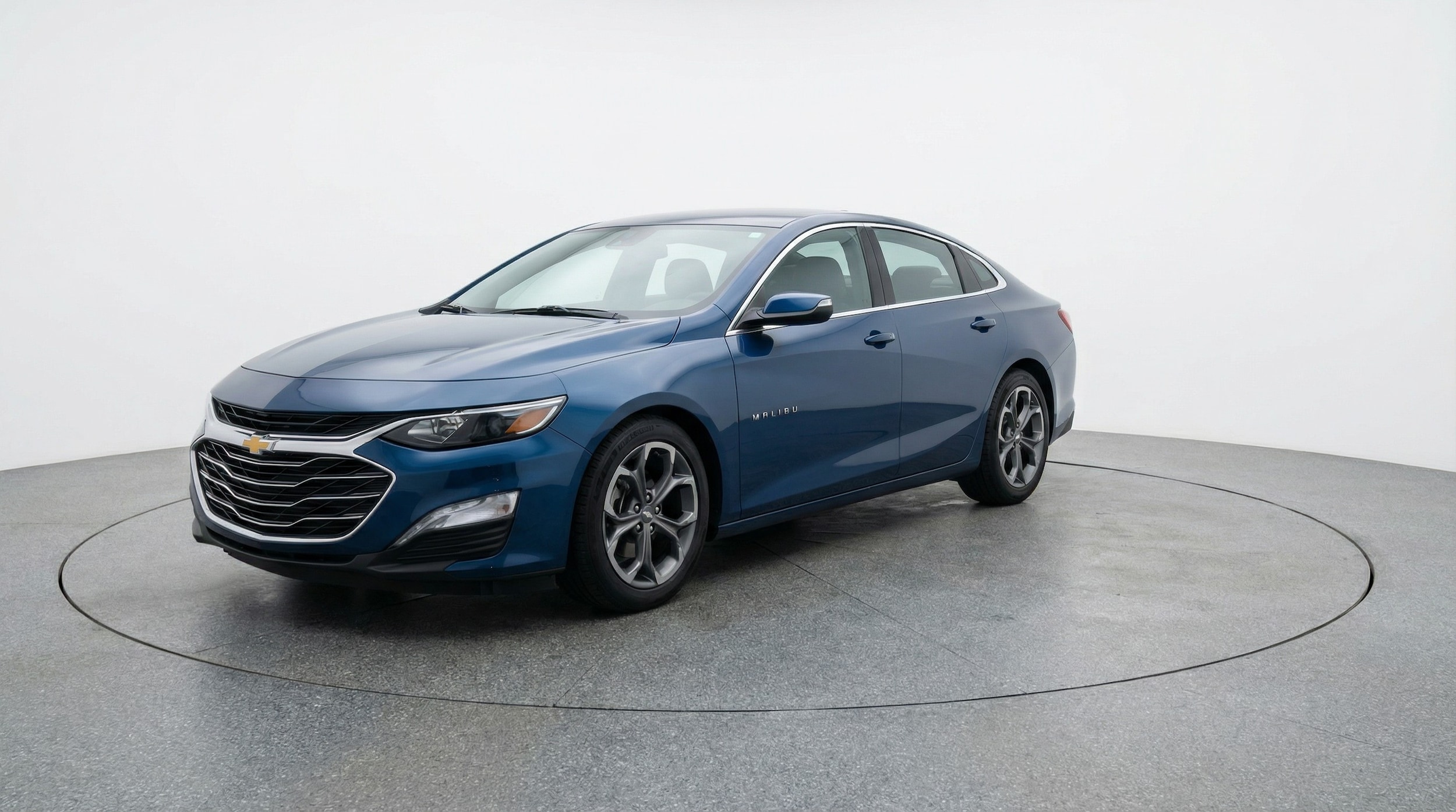 Thumbnail: 2024 Chevrolet Malibu - 3