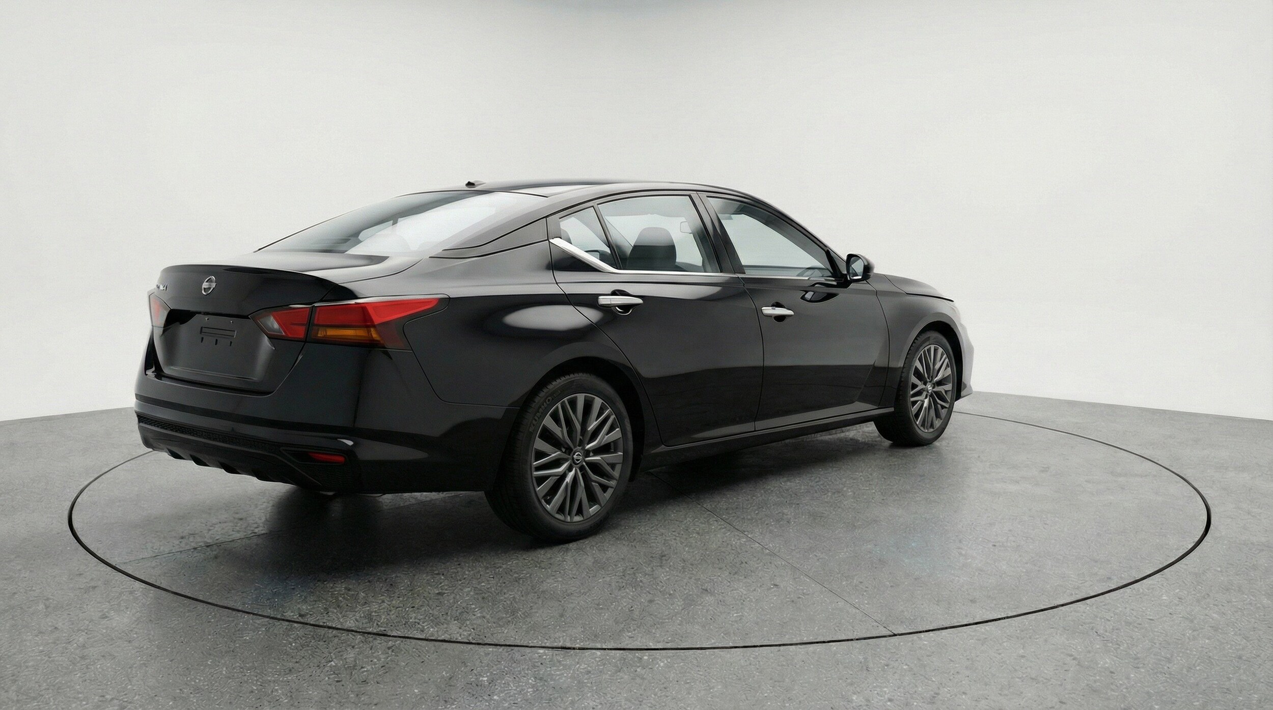 Thumbnail: 2025 Nissan Altima - 9