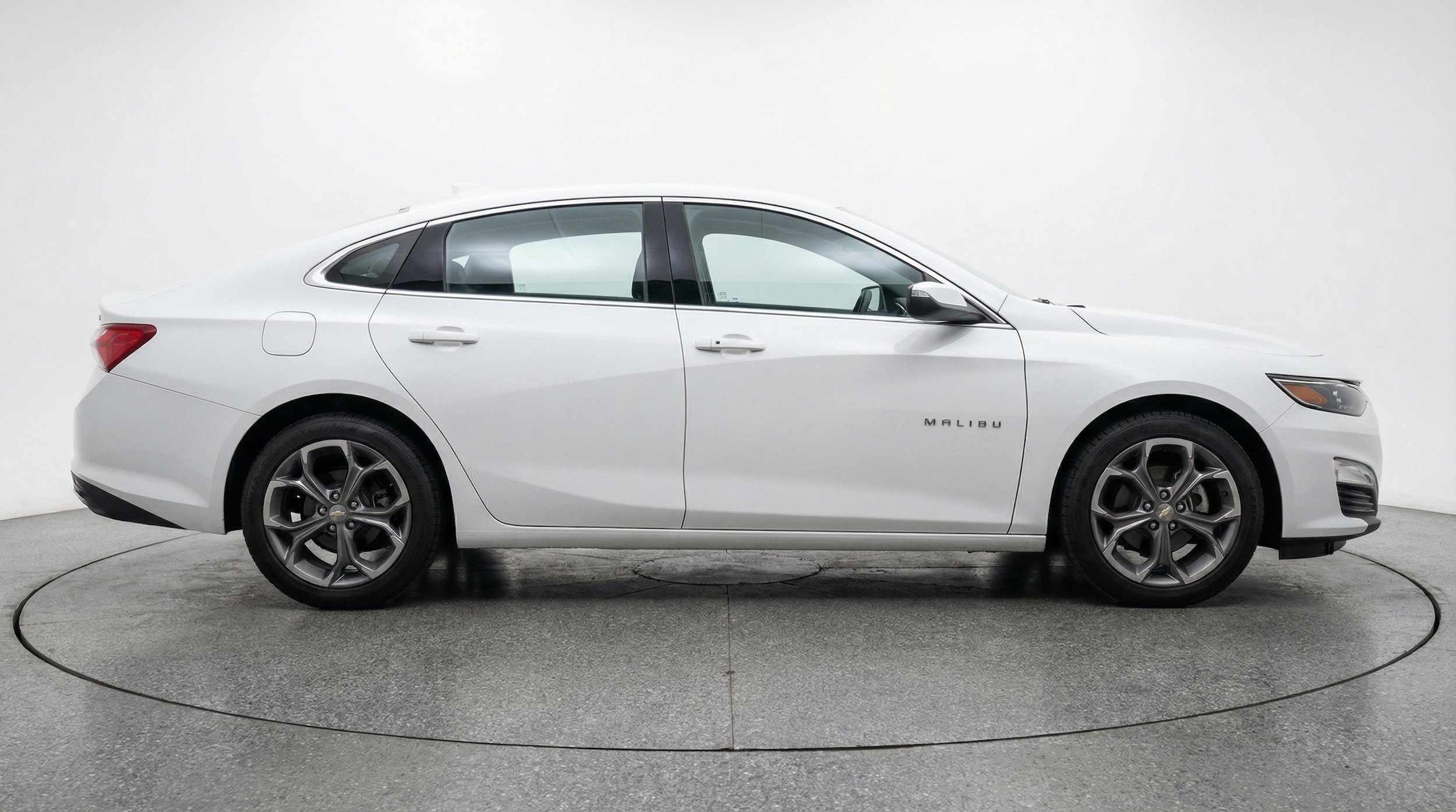 Thumbnail: 2024 Chevrolet Malibu - 11