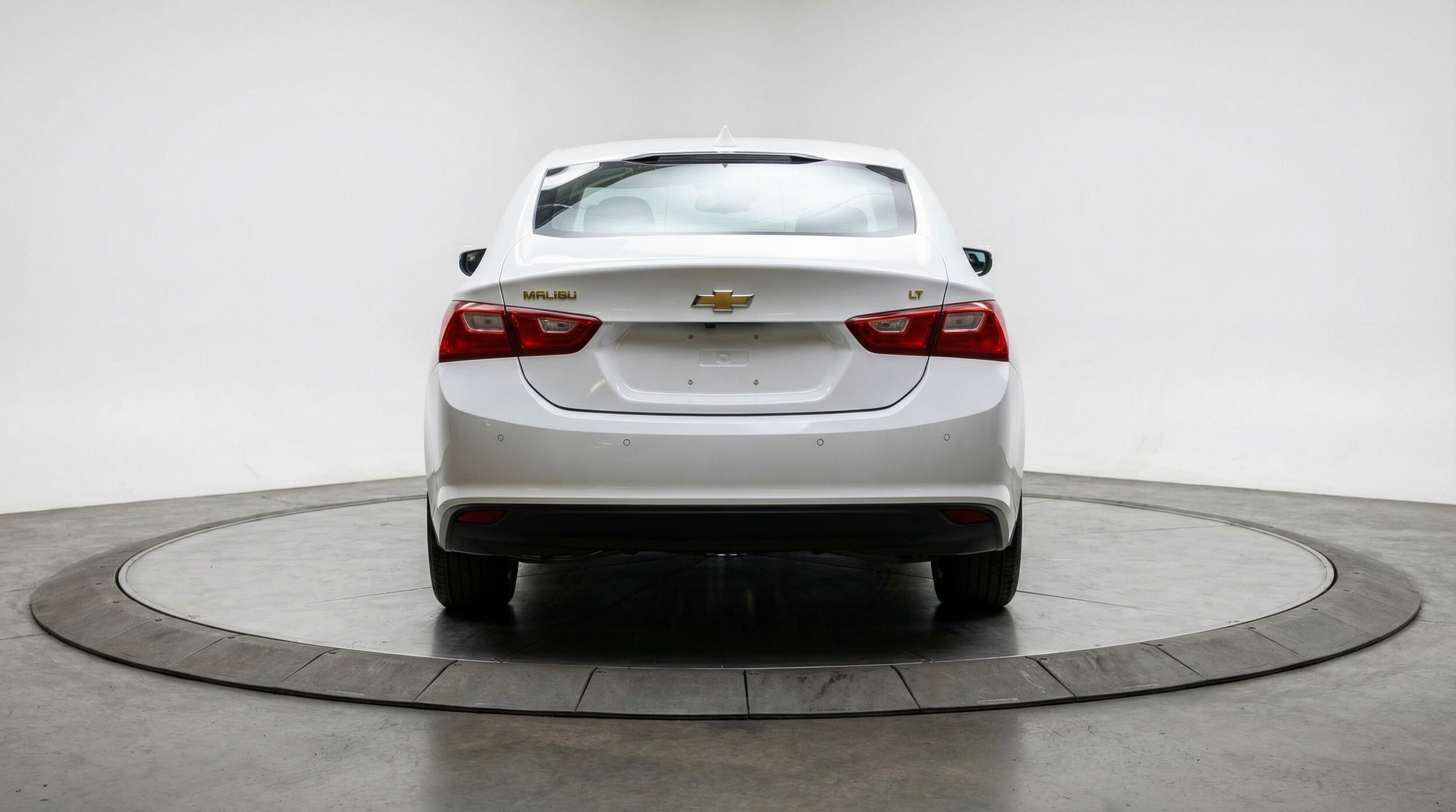Thumbnail: 2024 Chevrolet Malibu - 6