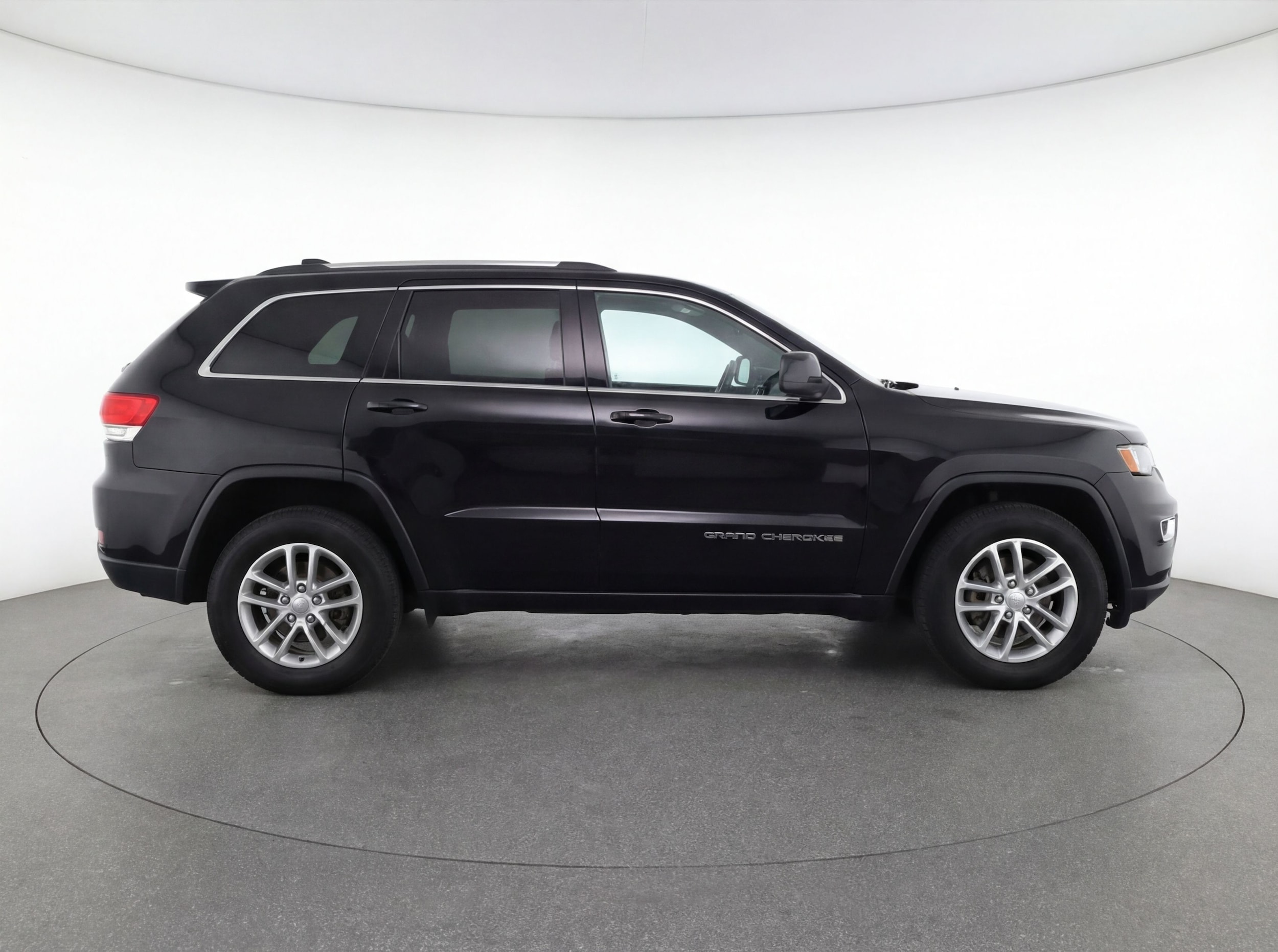 Thumbnail: 2023 Jeep Grand Cherokee - 8